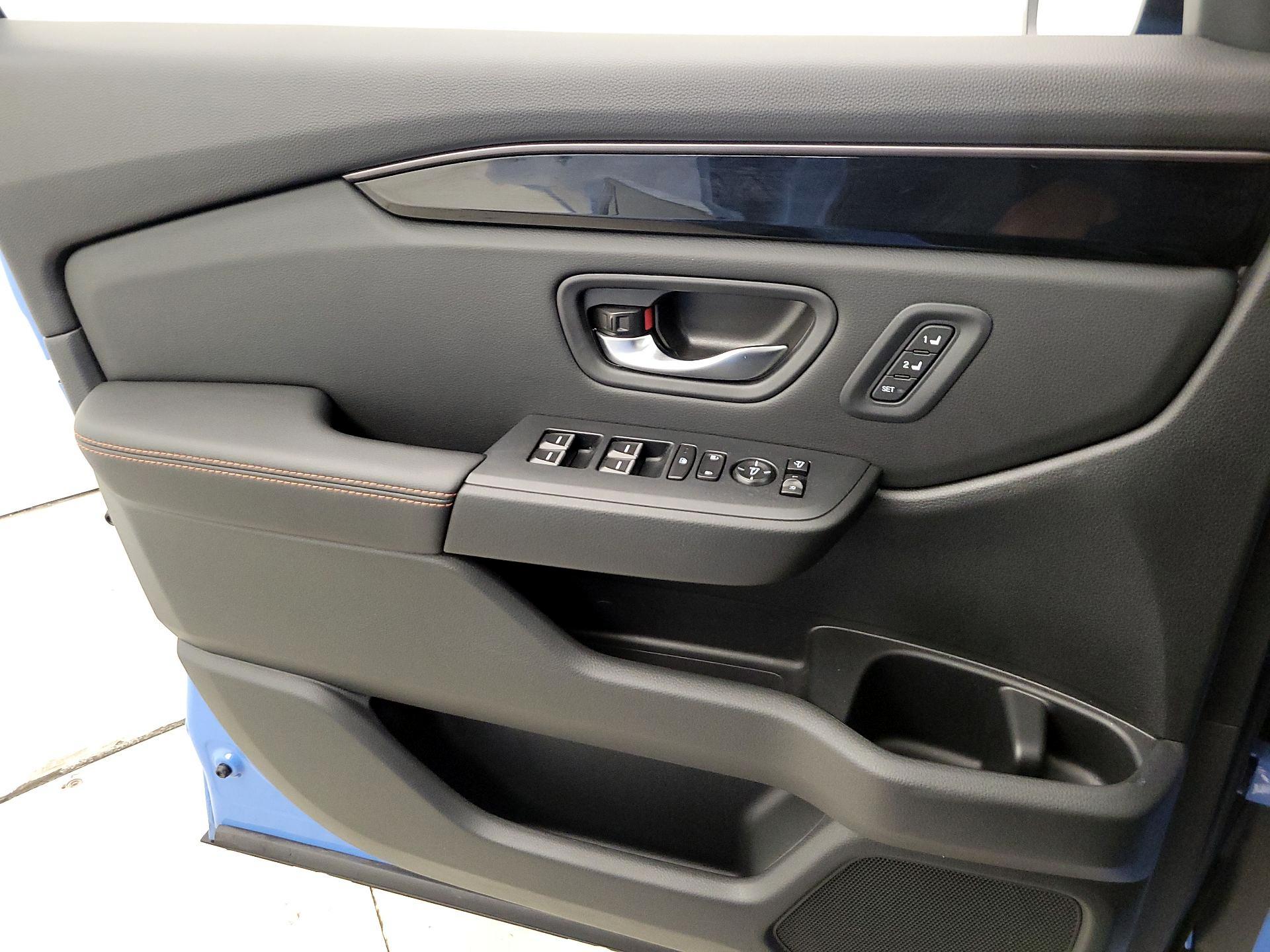 Thumbnail: 2025 Honda Pilot - 12