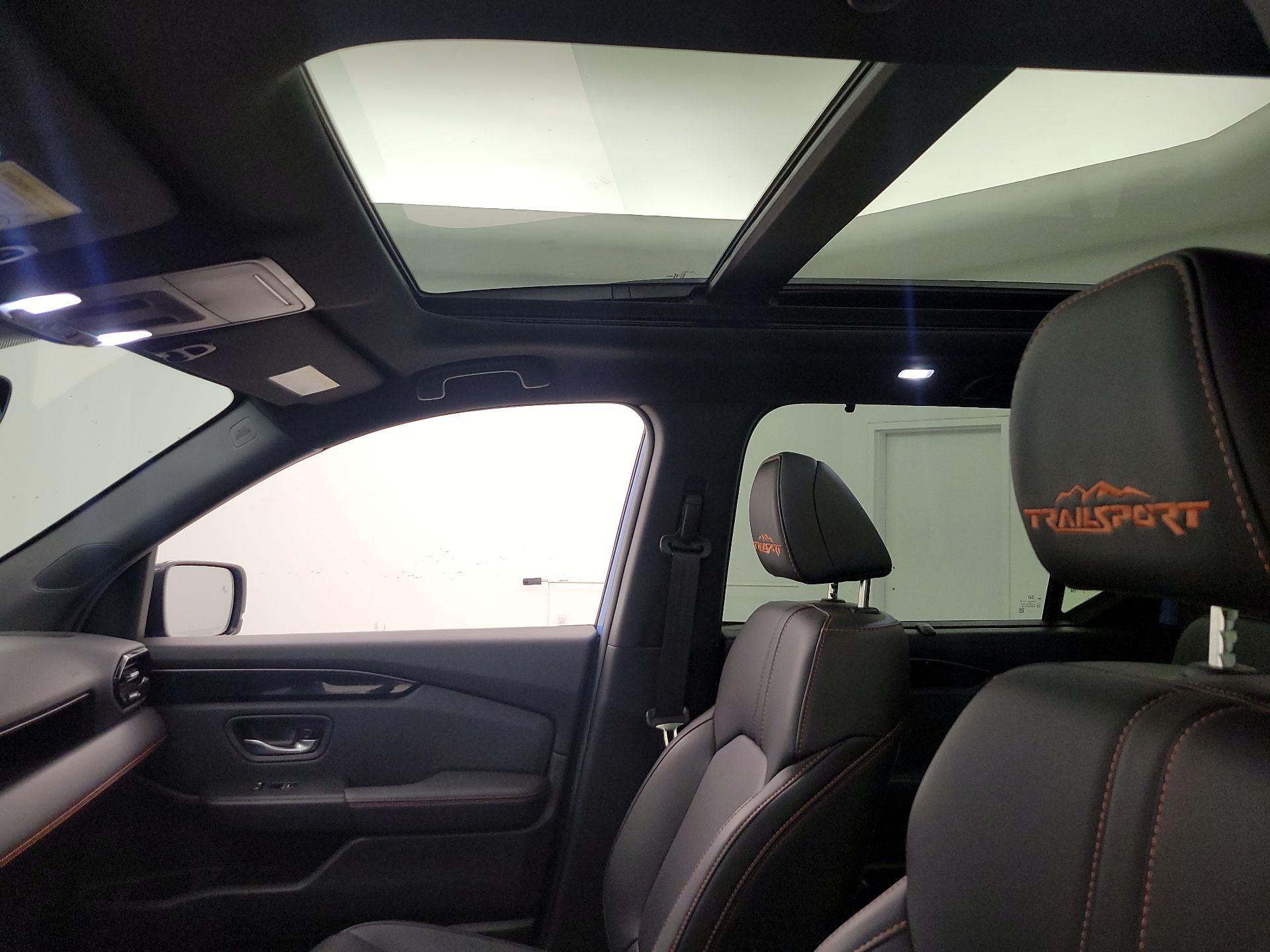 Thumbnail: 2025 Honda Pilot - 19