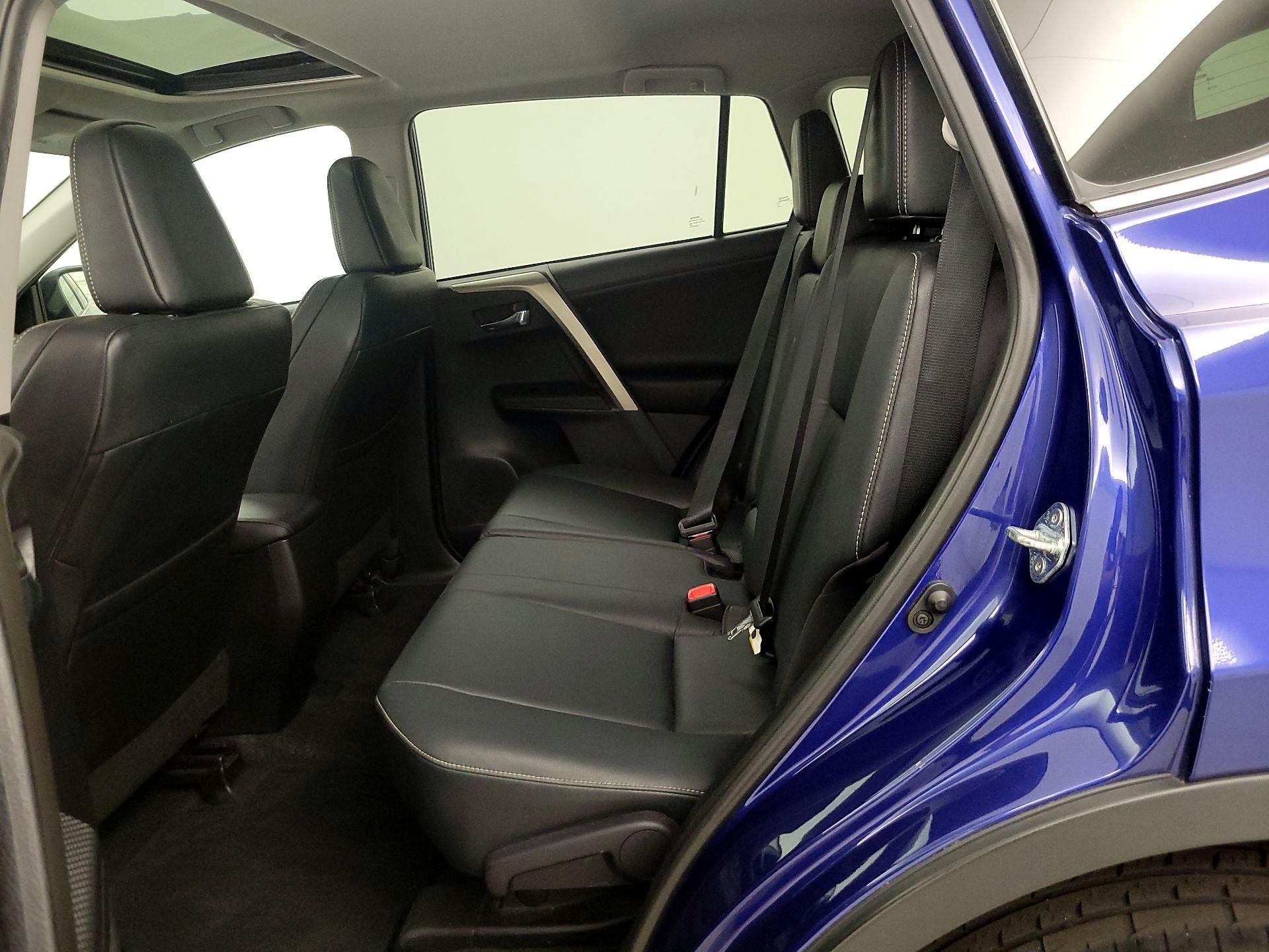 Thumbnail: 2015 Toyota RAV4 - 20