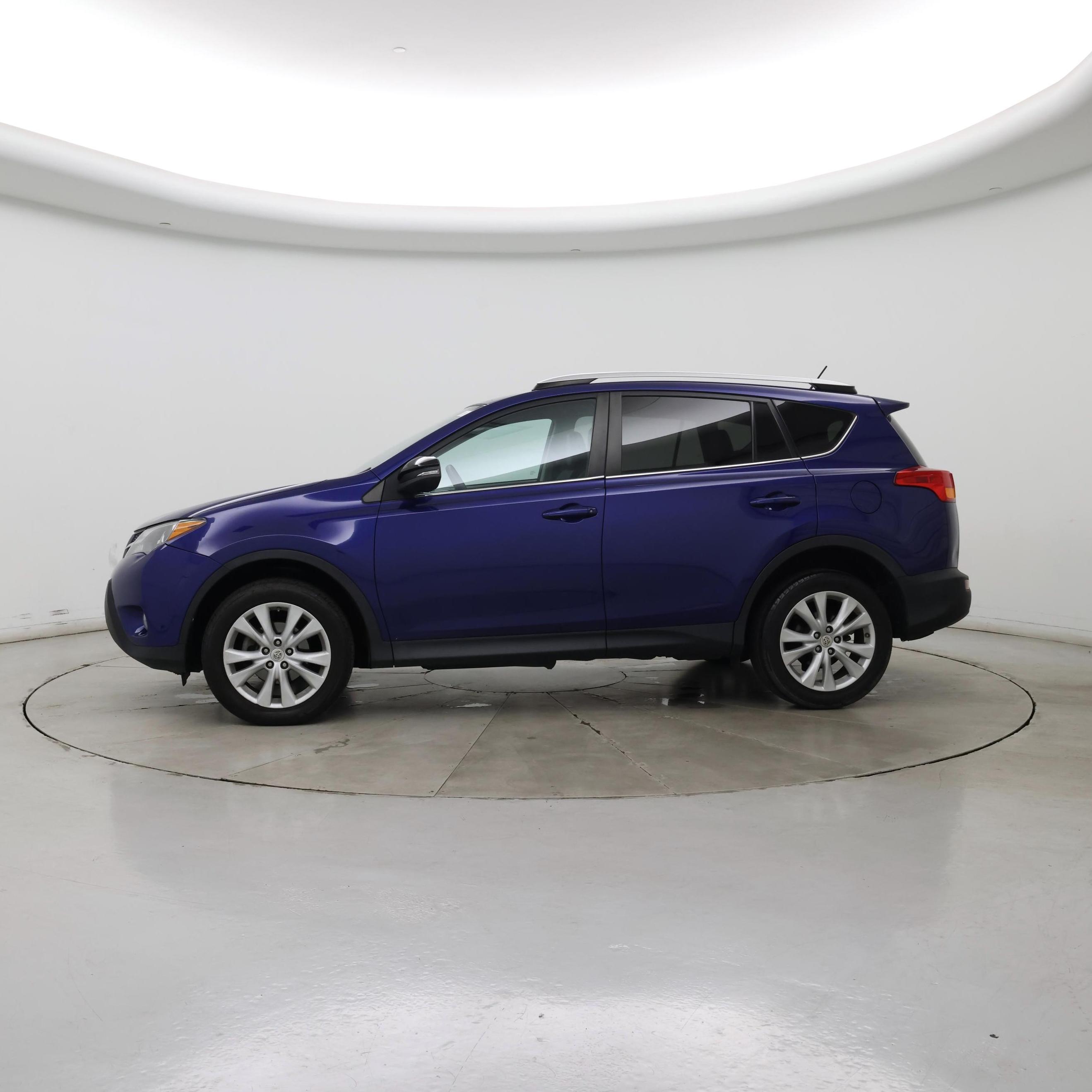Thumbnail: 2015 Toyota RAV4 - 3