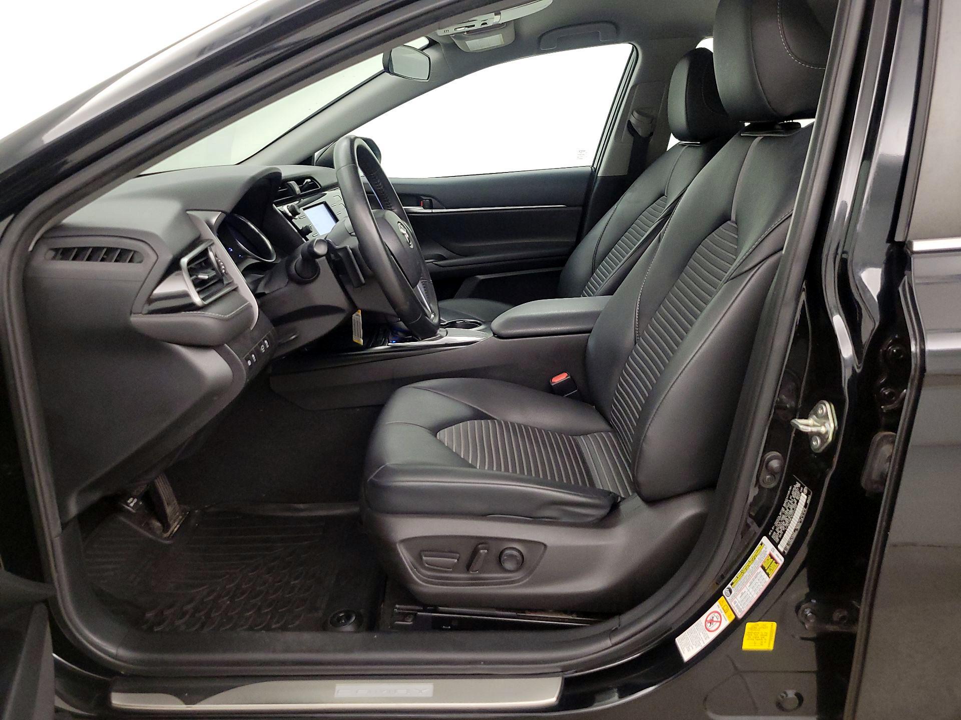 Thumbnail: 2019 Toyota Camry - 11
