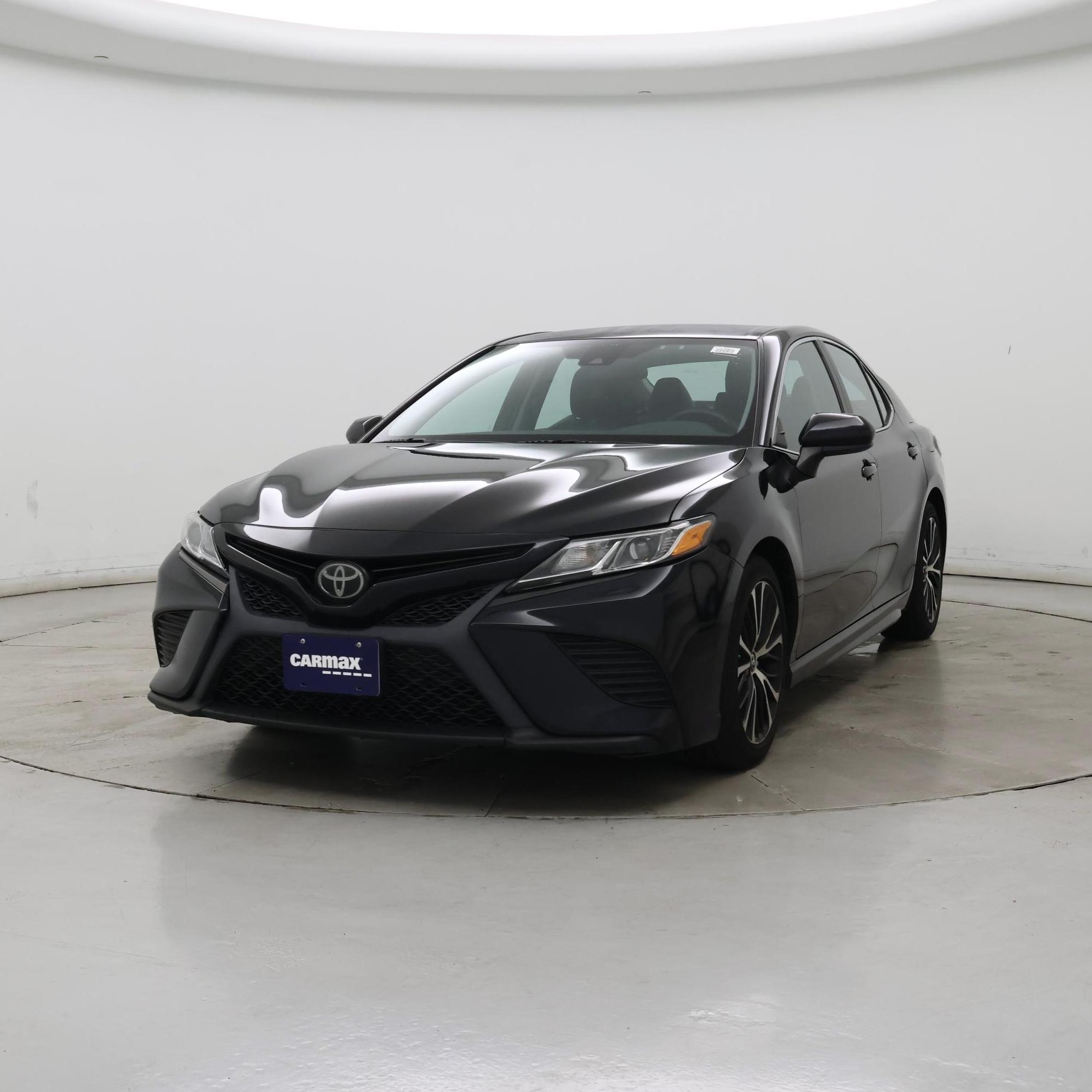 Thumbnail: 2019 Toyota Camry - 4
