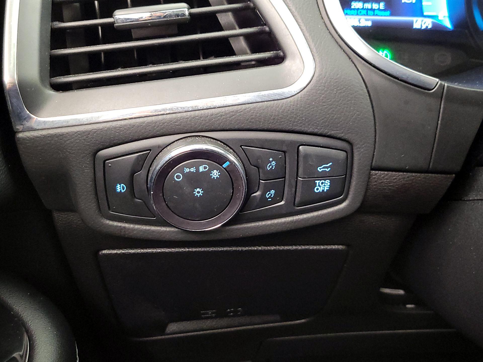 Thumbnail: 2020 Ford Edge - 13