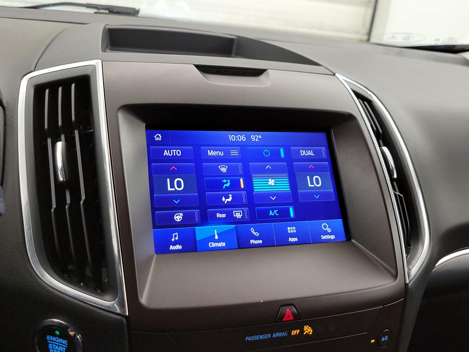Thumbnail: 2020 Ford Edge - 16