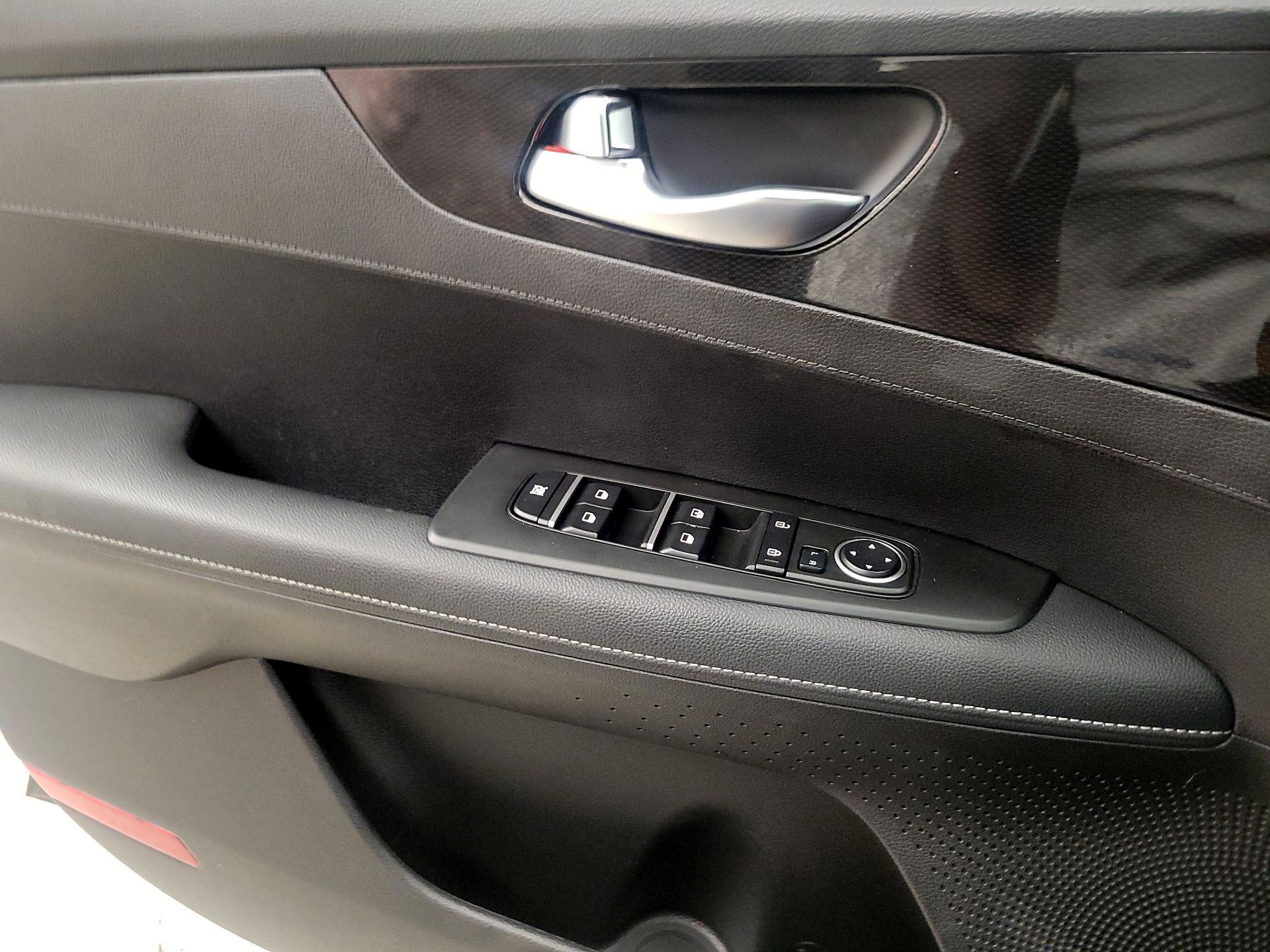 Thumbnail: 2022 Kia Forte - 12