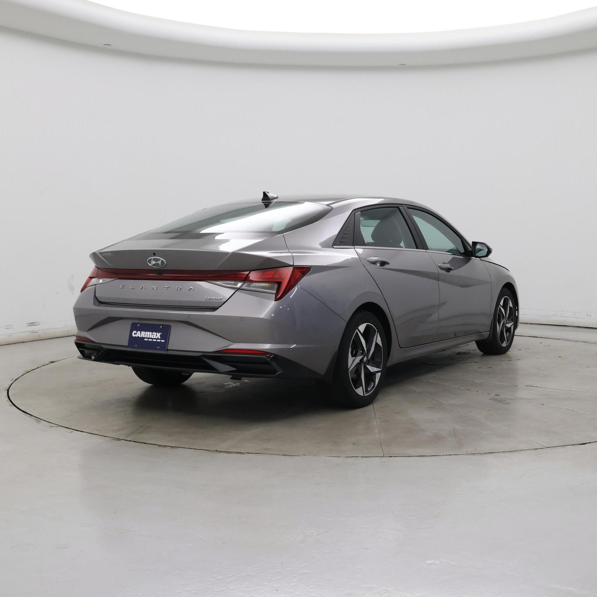 Thumbnail: 2023 Hyundai Elantra - 8
