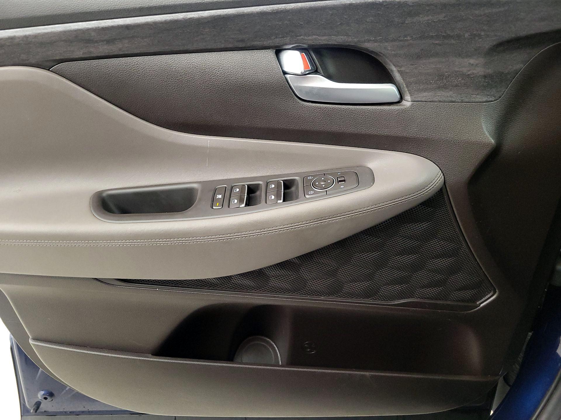 Thumbnail: 2020 Hyundai Santa Fe - 12