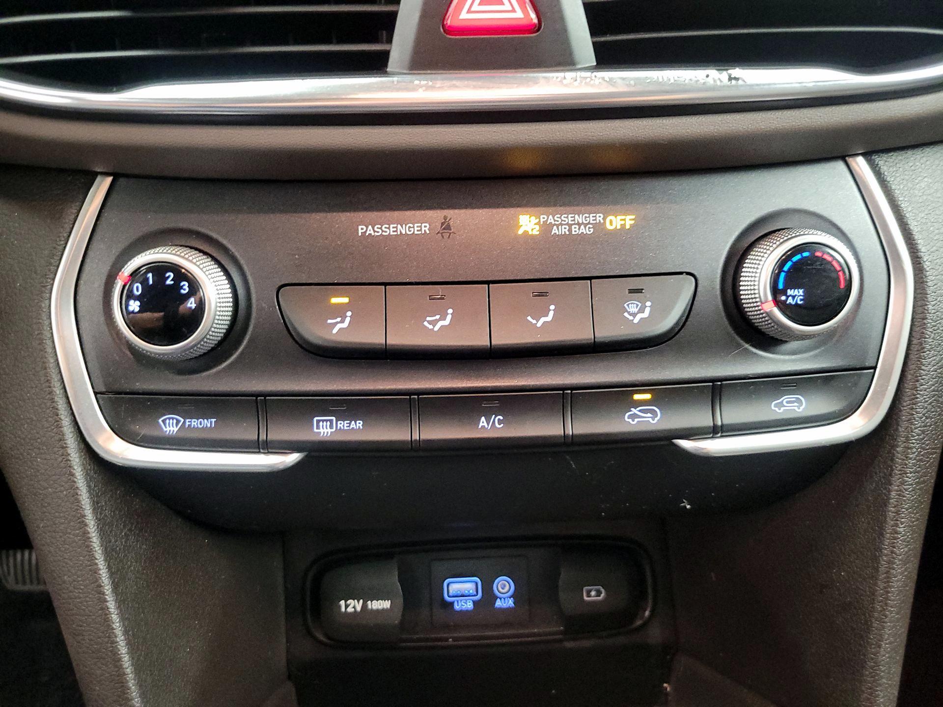 Thumbnail: 2020 Hyundai Santa Fe - 16