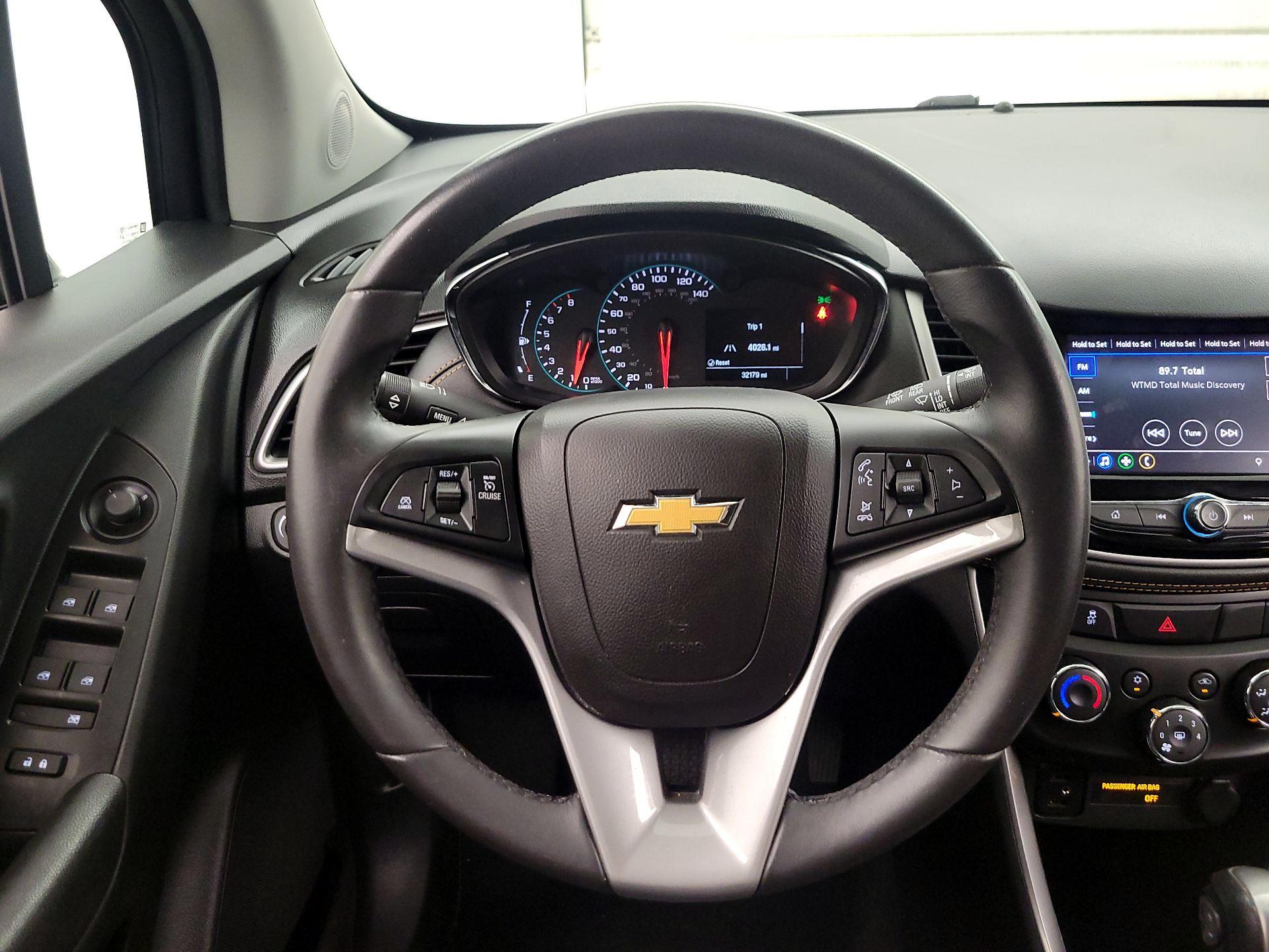 Thumbnail: 2021 Chevrolet Trax - 10