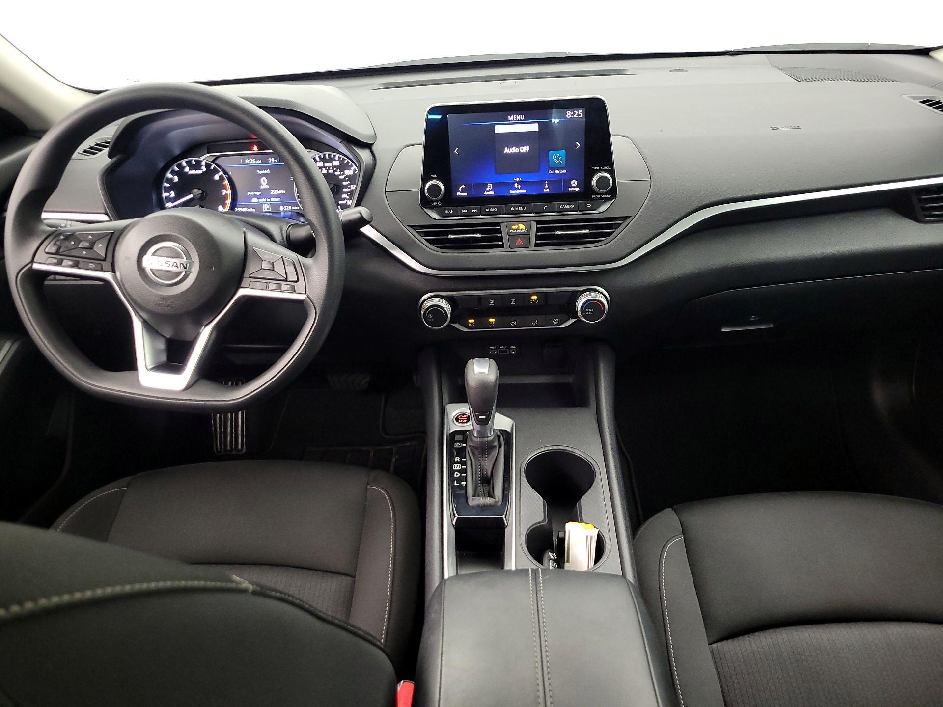Thumbnail: 2020 Nissan Altima - 9