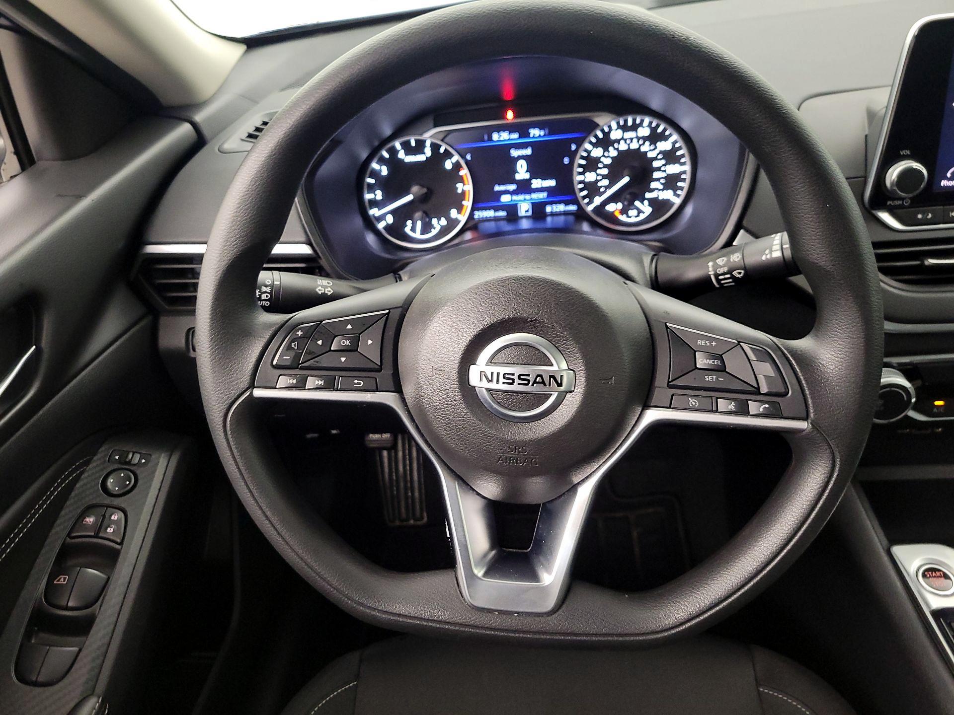 Thumbnail: 2020 Nissan Altima - 10