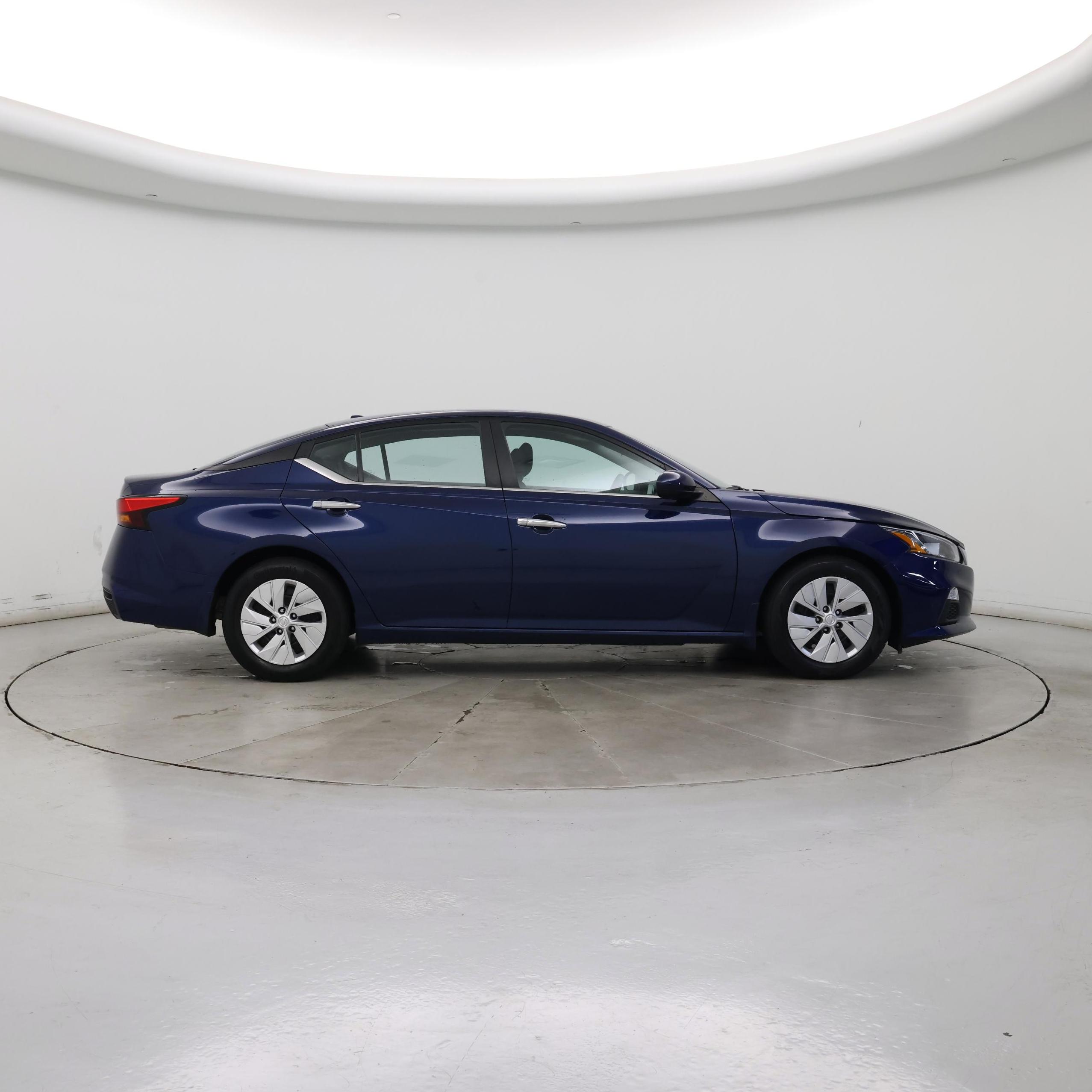 Thumbnail: 2020 Nissan Altima - 7
