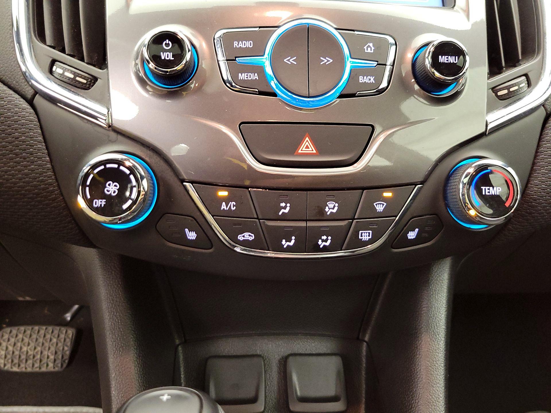 Thumbnail: 2018 Chevrolet Cruze - 16