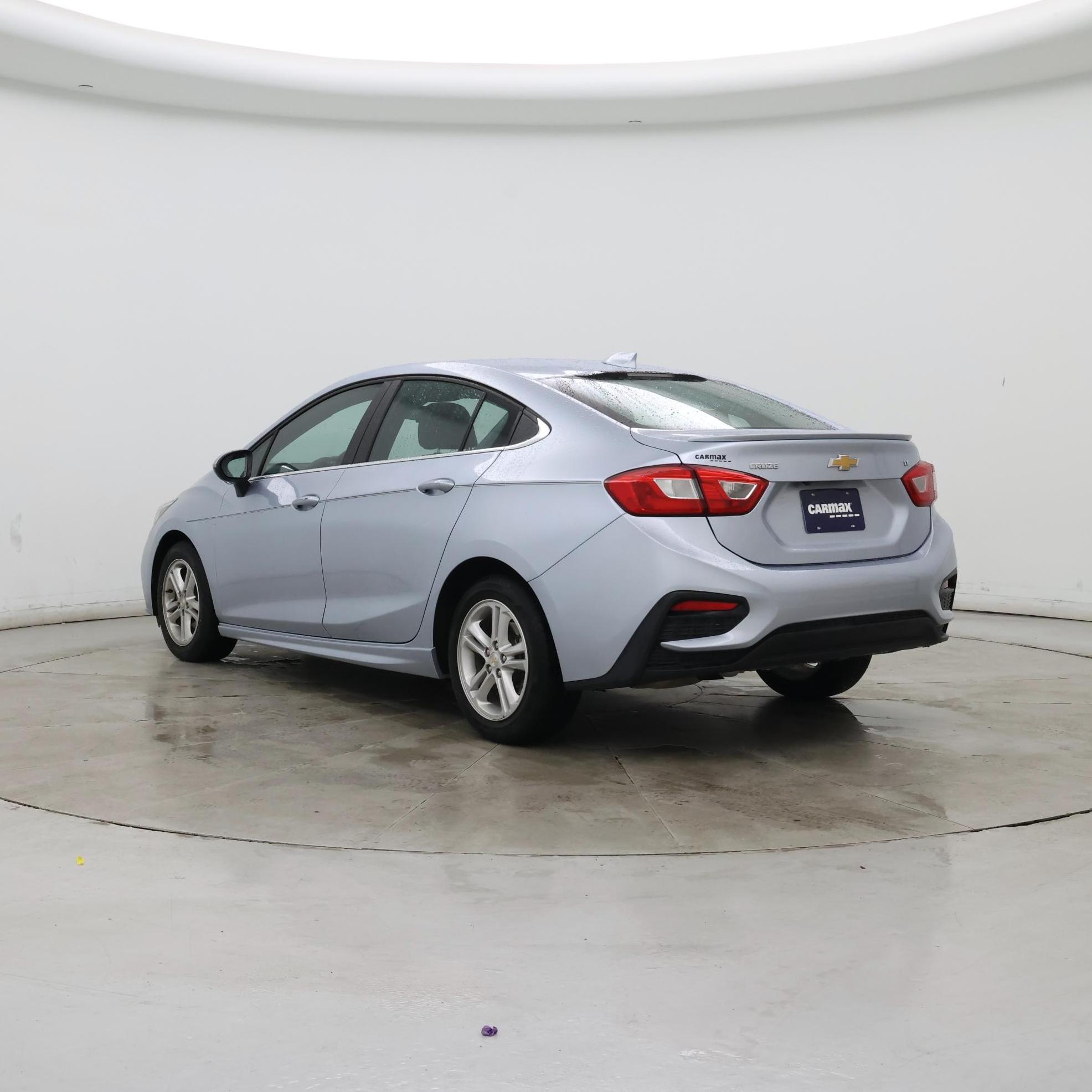 Thumbnail: 2018 Chevrolet Cruze - 2