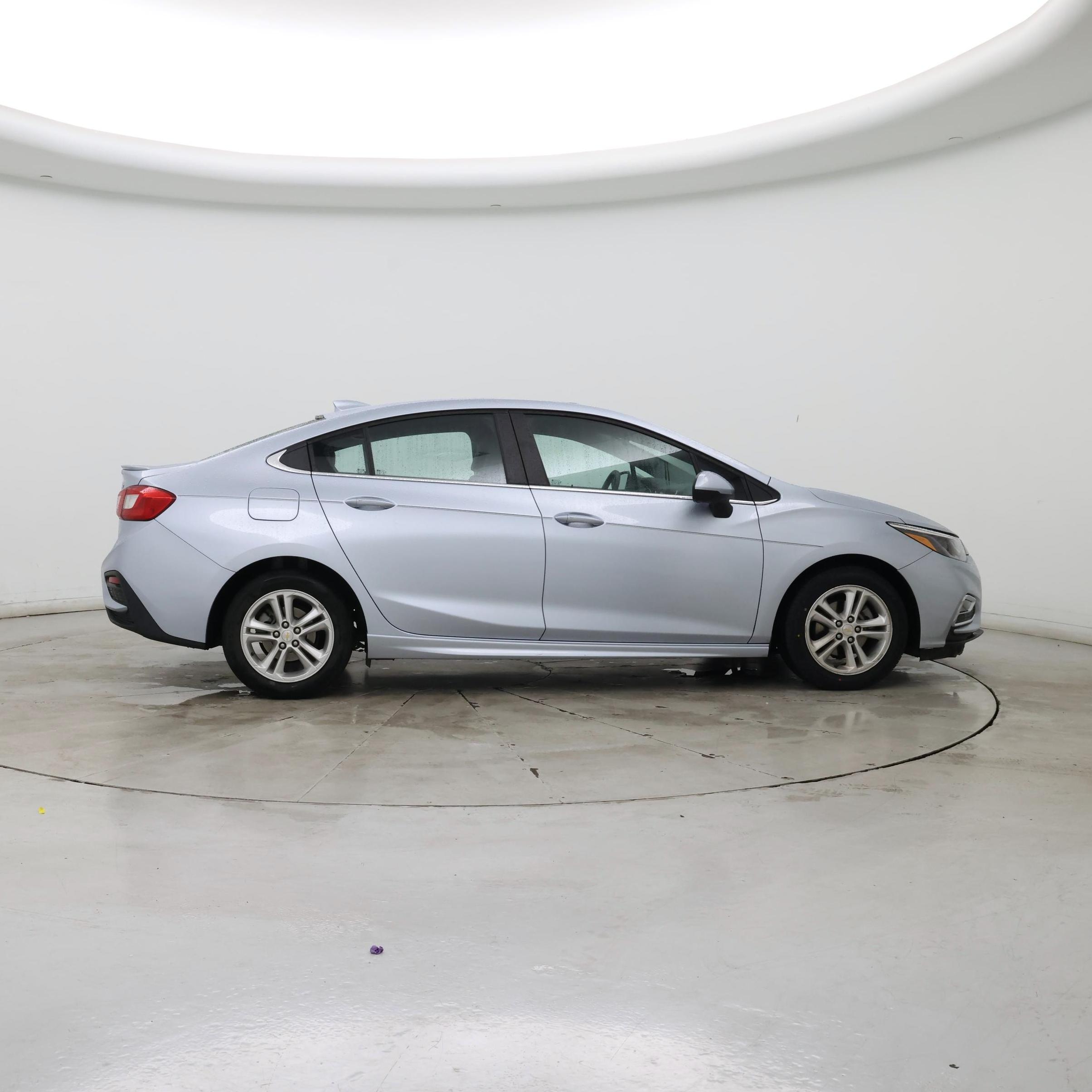 Thumbnail: 2018 Chevrolet Cruze - 7