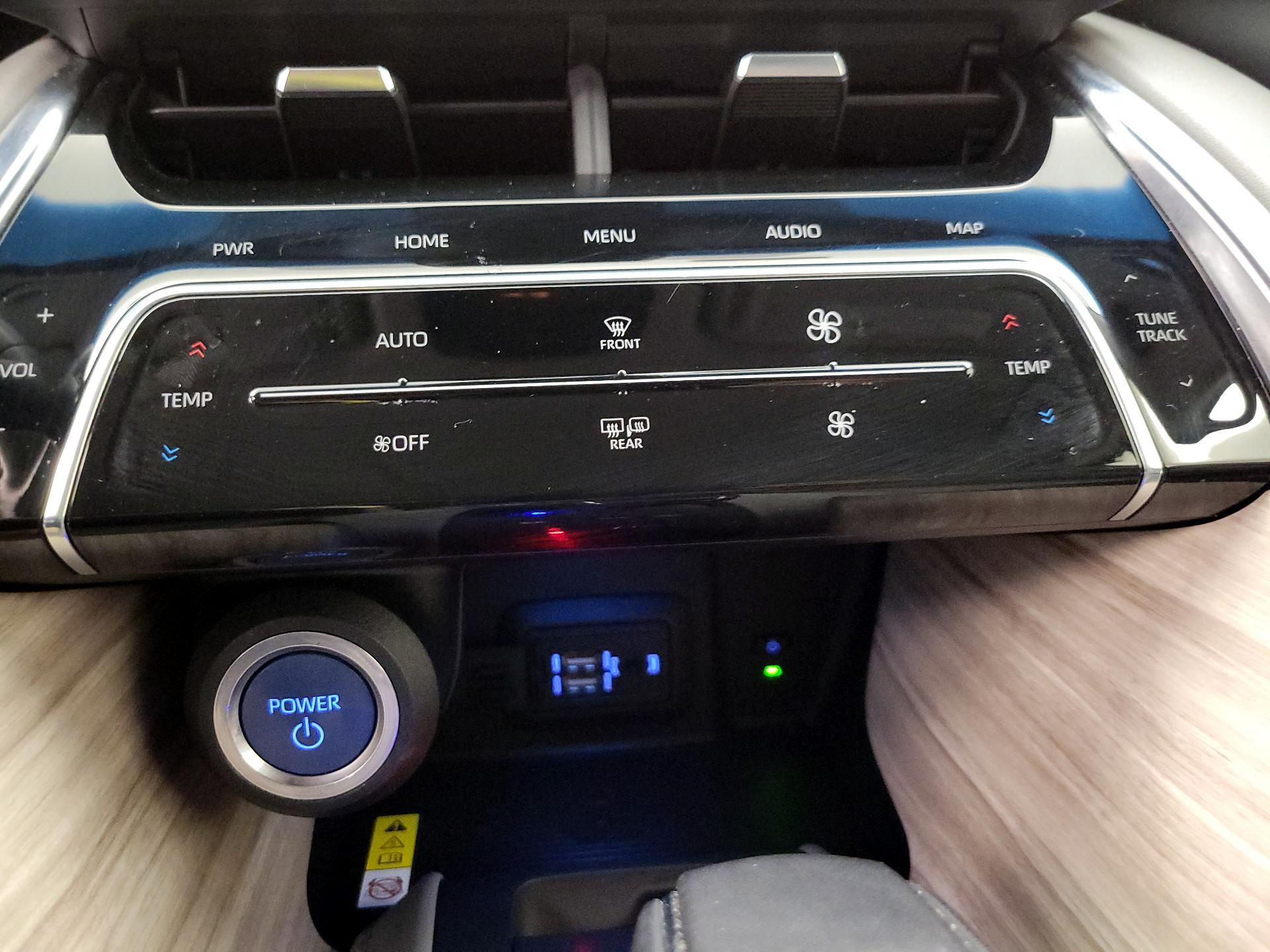 Thumbnail: 2021 Toyota Venza - 17