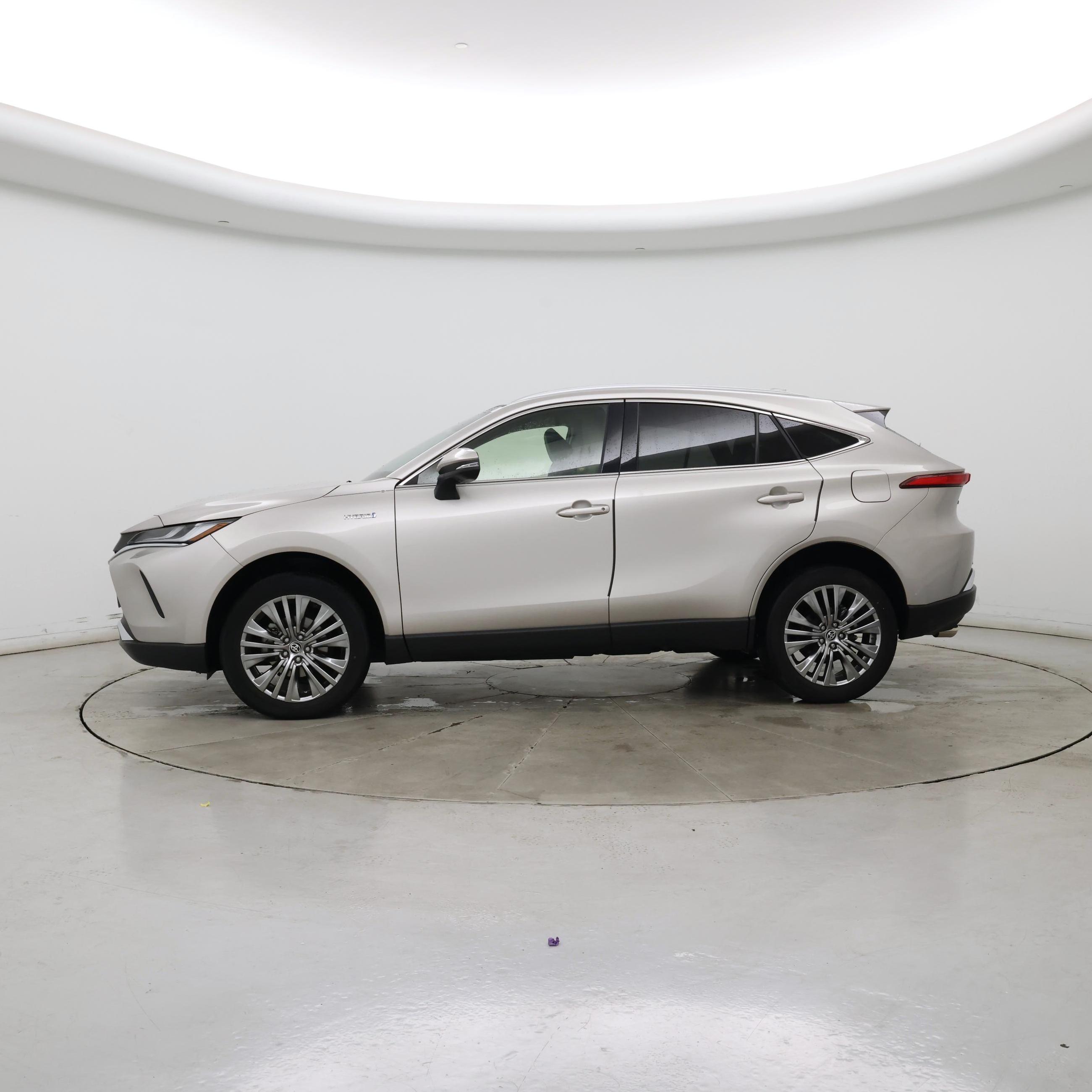 Thumbnail: 2021 Toyota Venza - 3