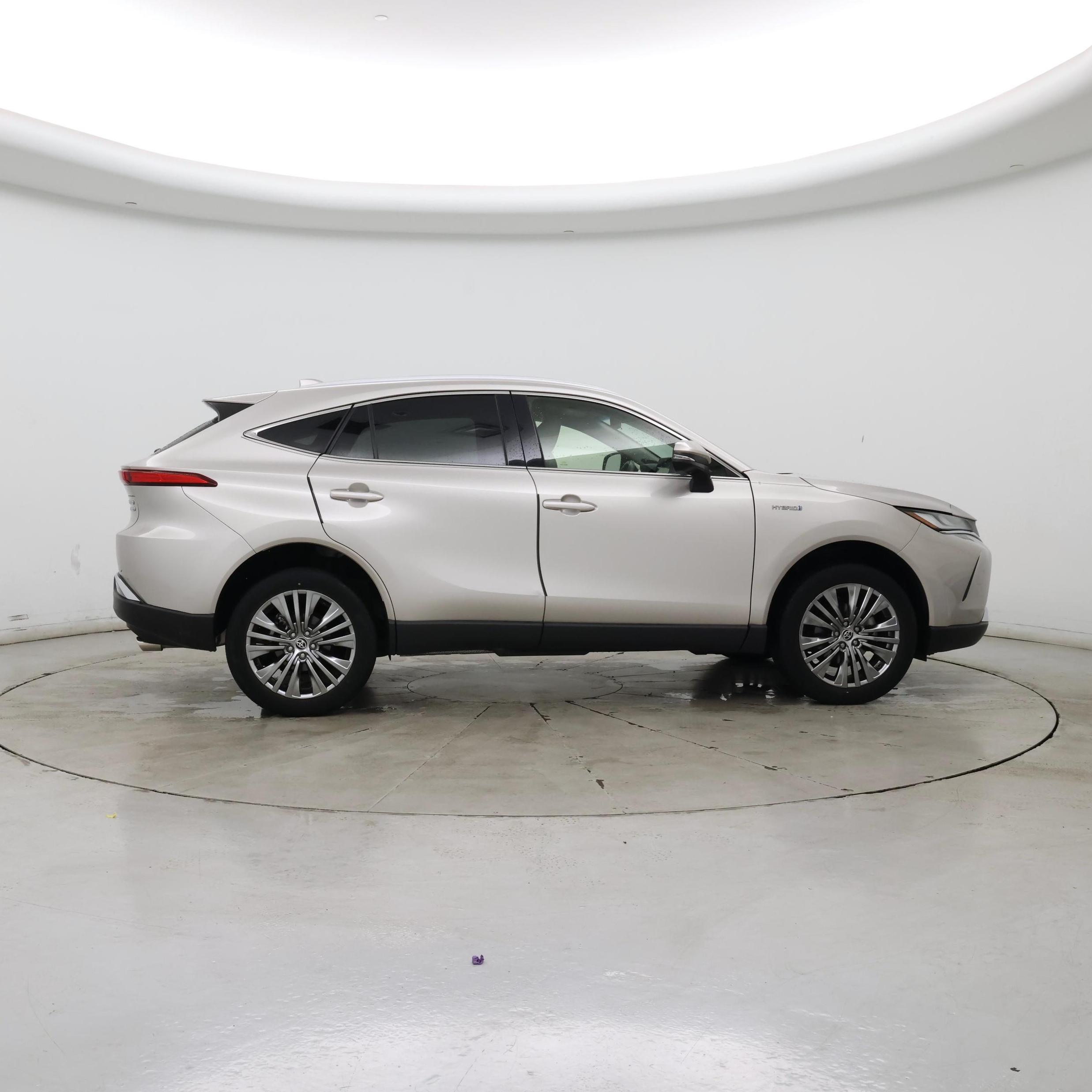 Thumbnail: 2021 Toyota Venza - 7