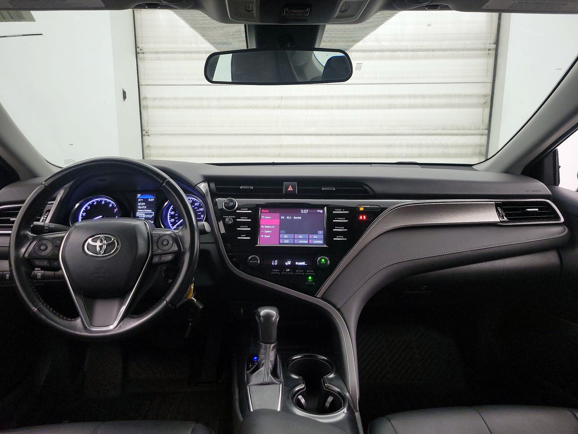 Thumbnail: 2019 Toyota Camry - 9