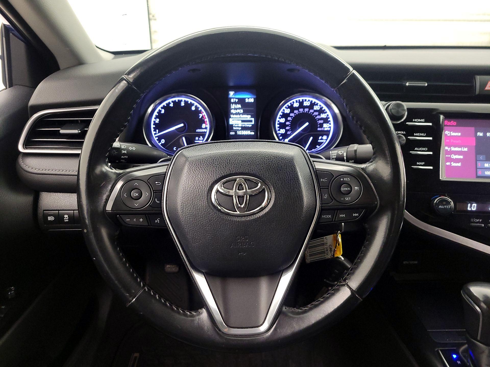 Thumbnail: 2019 Toyota Camry - 10