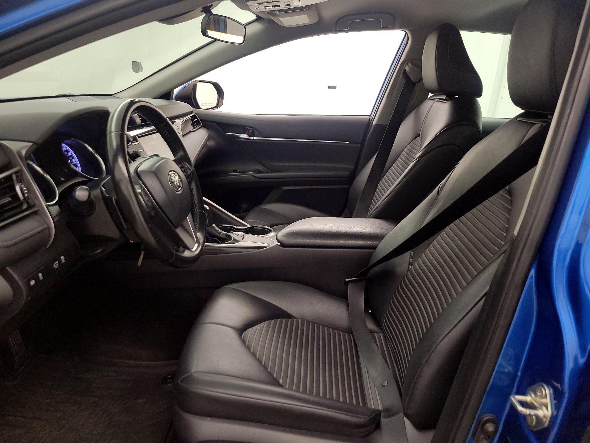 Thumbnail: 2019 Toyota Camry - 11