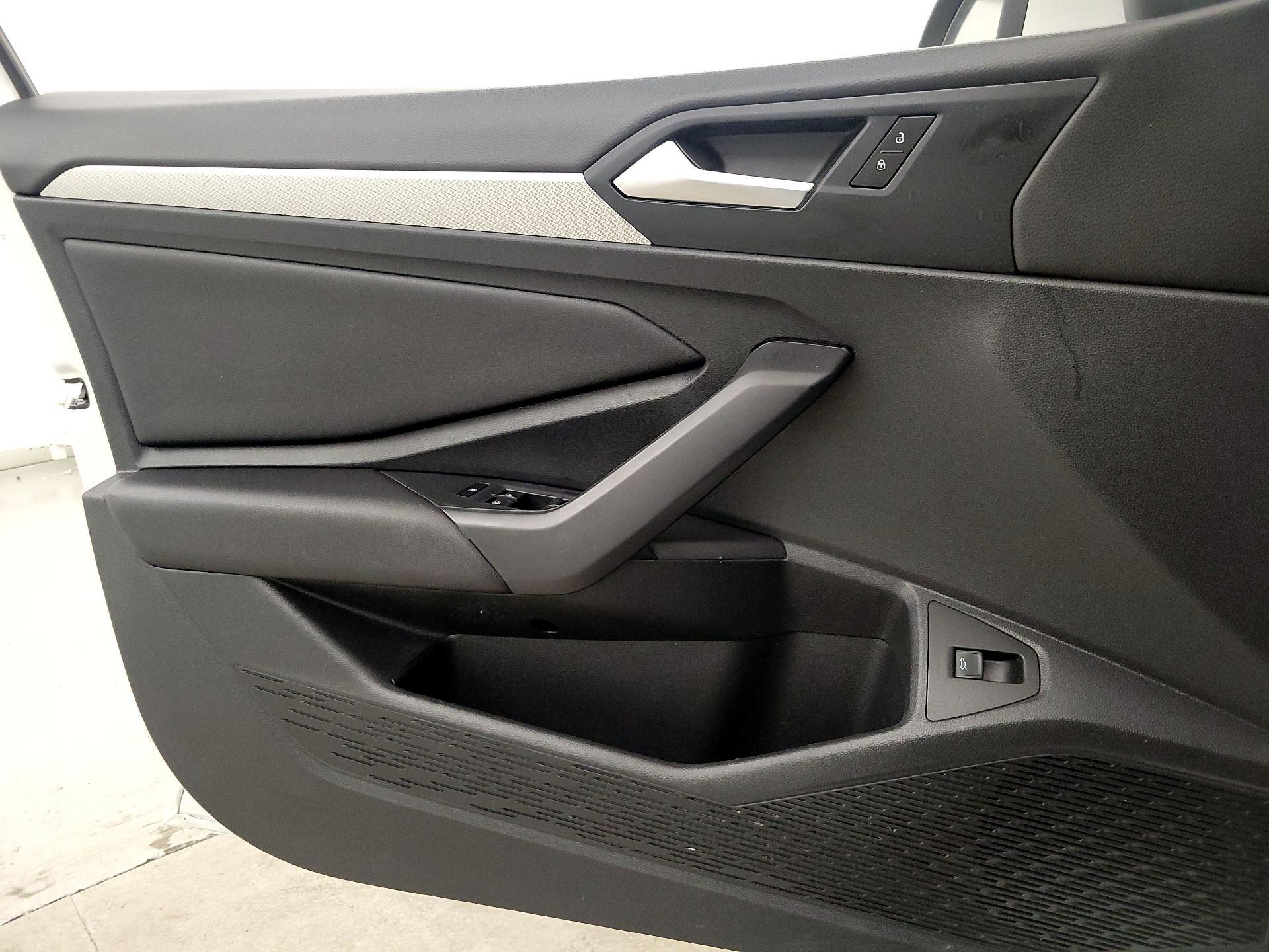 Thumbnail: 2019 Volkswagen Jetta - 12
