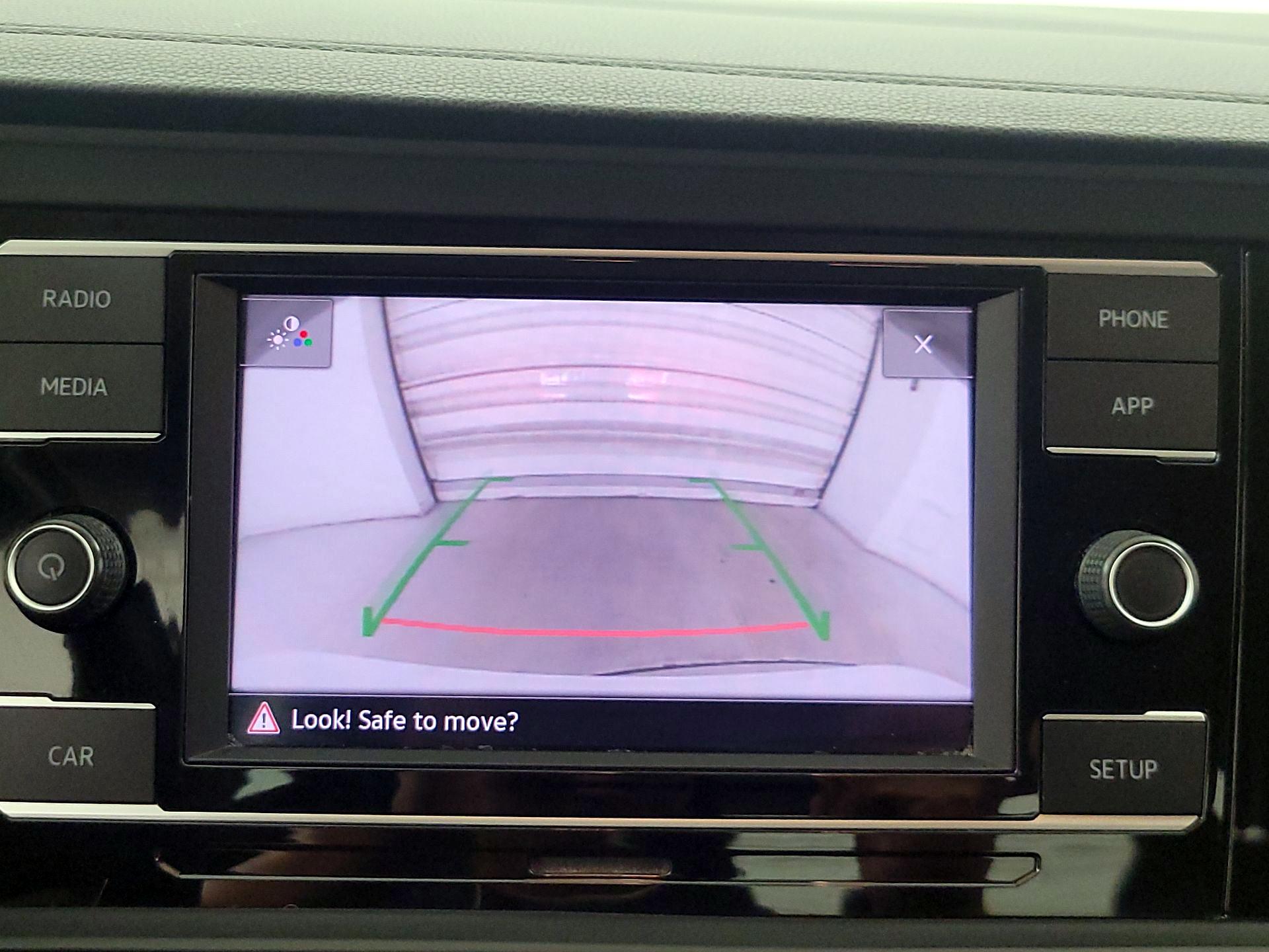 Thumbnail: 2019 Volkswagen Jetta - 14