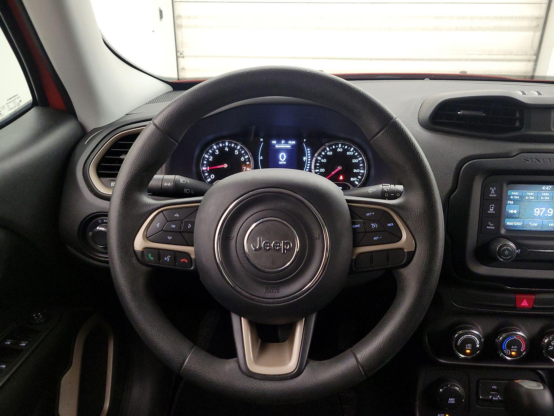 Thumbnail: 2017 Jeep Renegade - 10
