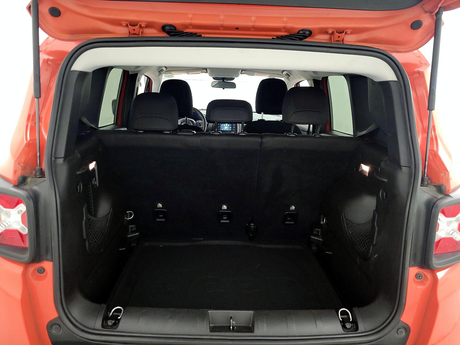 Thumbnail: 2017 Jeep Renegade - 20