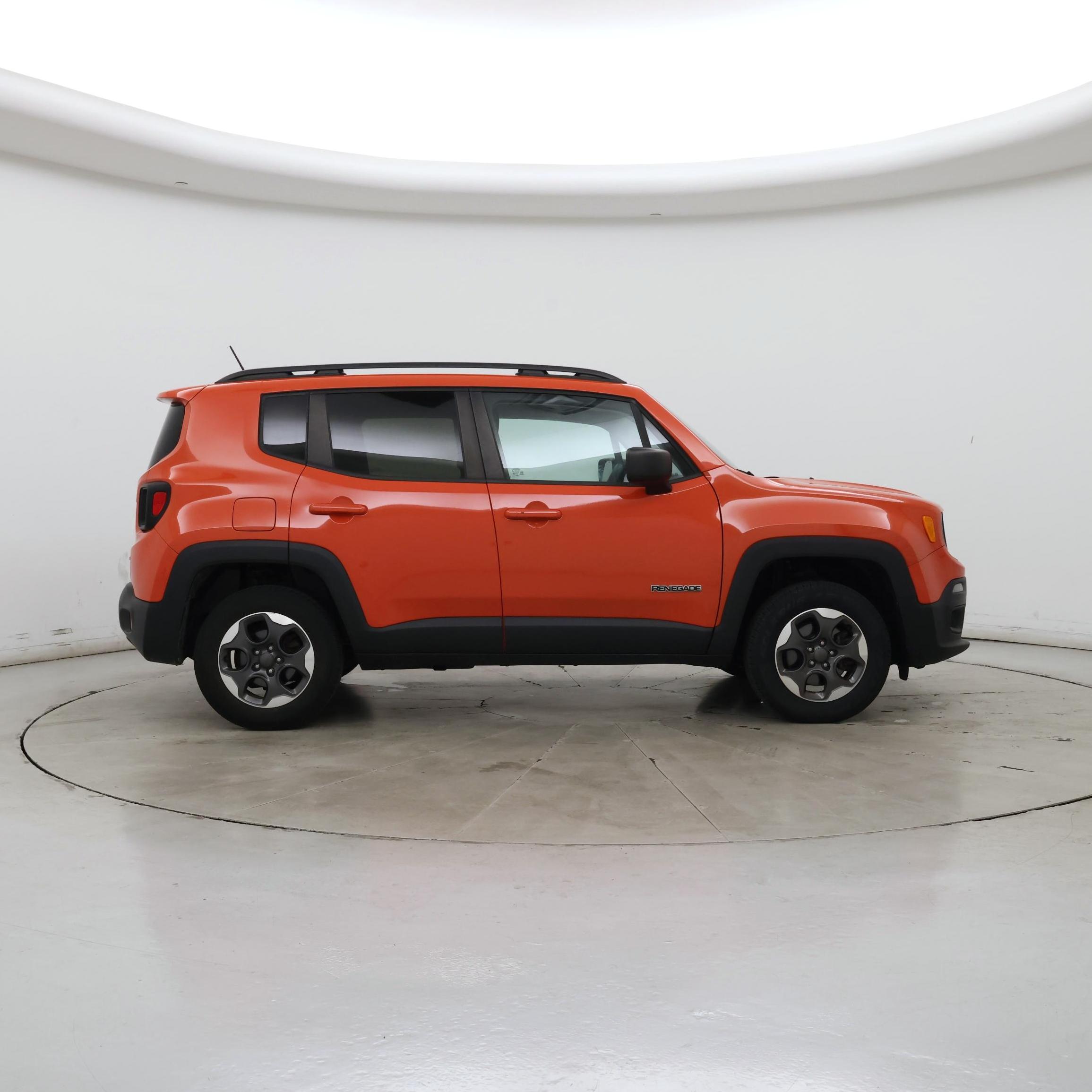 Thumbnail: 2017 Jeep Renegade - 7