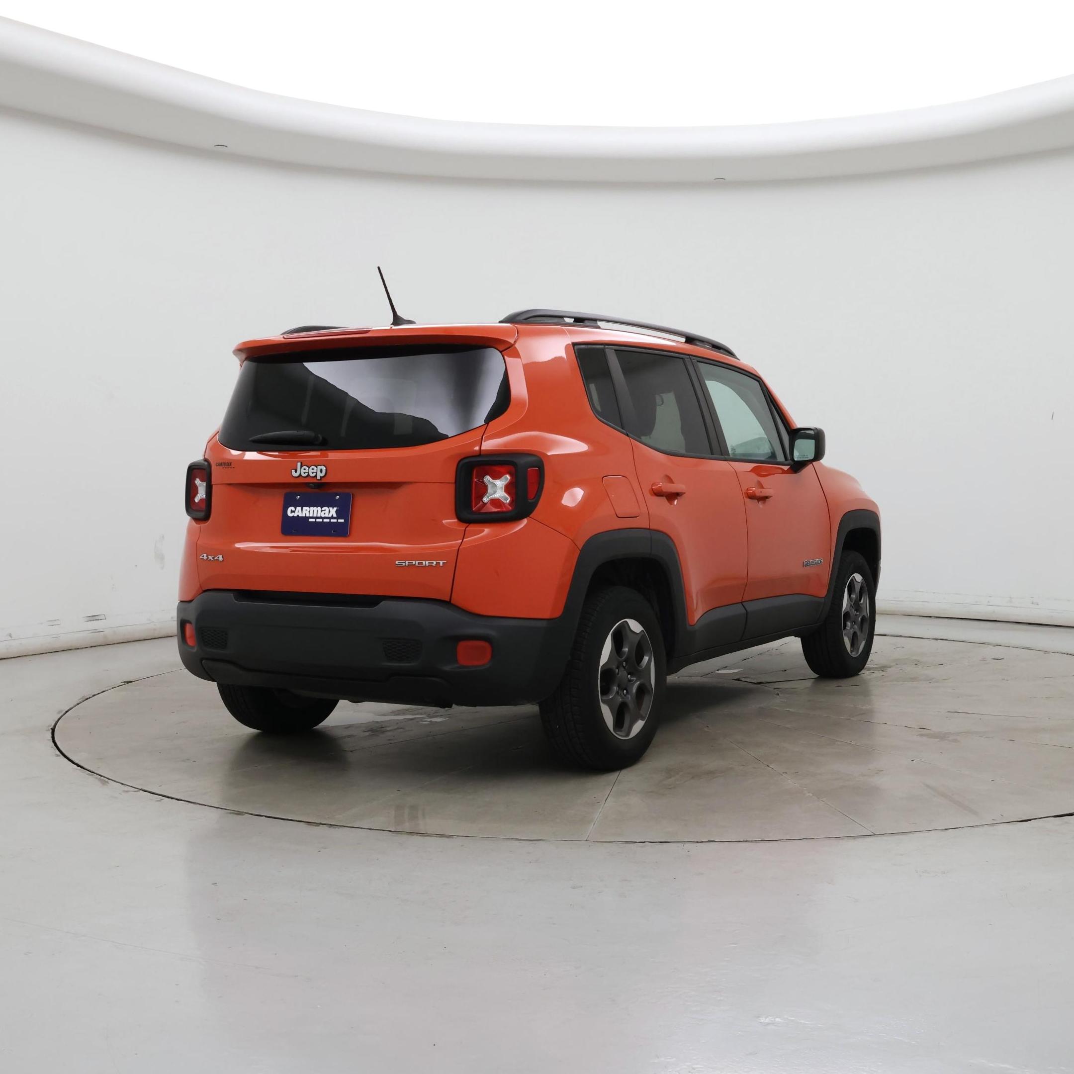 Thumbnail: 2017 Jeep Renegade - 8