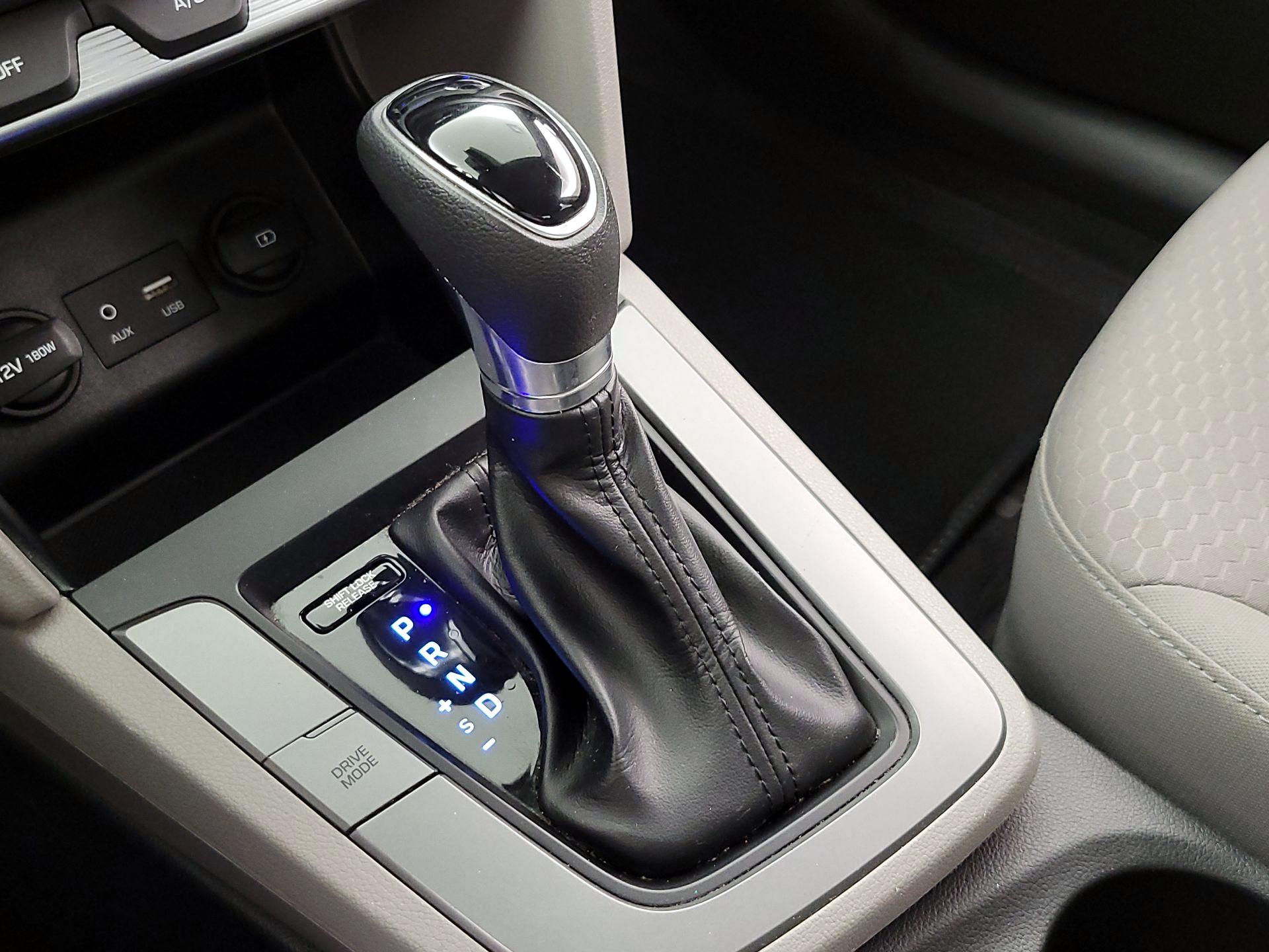 Thumbnail: 2020 Hyundai Elantra - 17