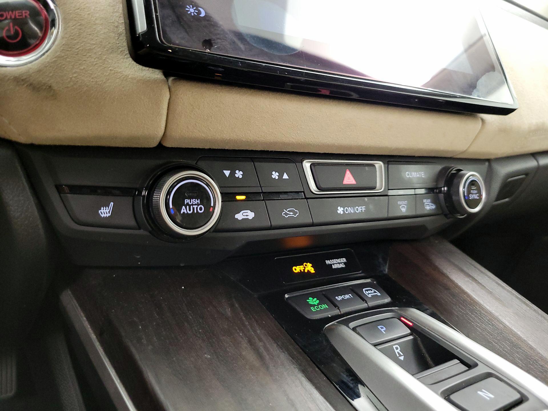 Thumbnail: 2018 Honda Clarity - 16