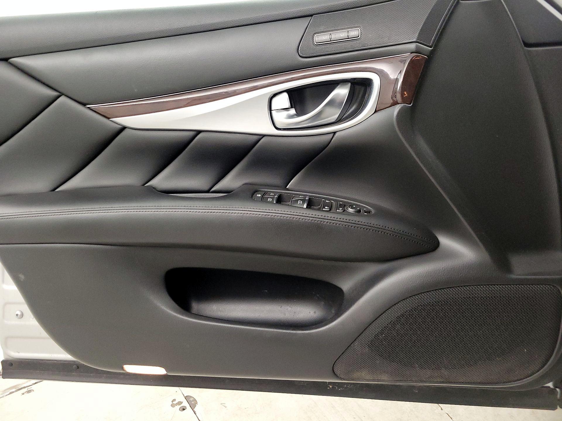 Thumbnail: 2019 INFINITI Q70 - 12