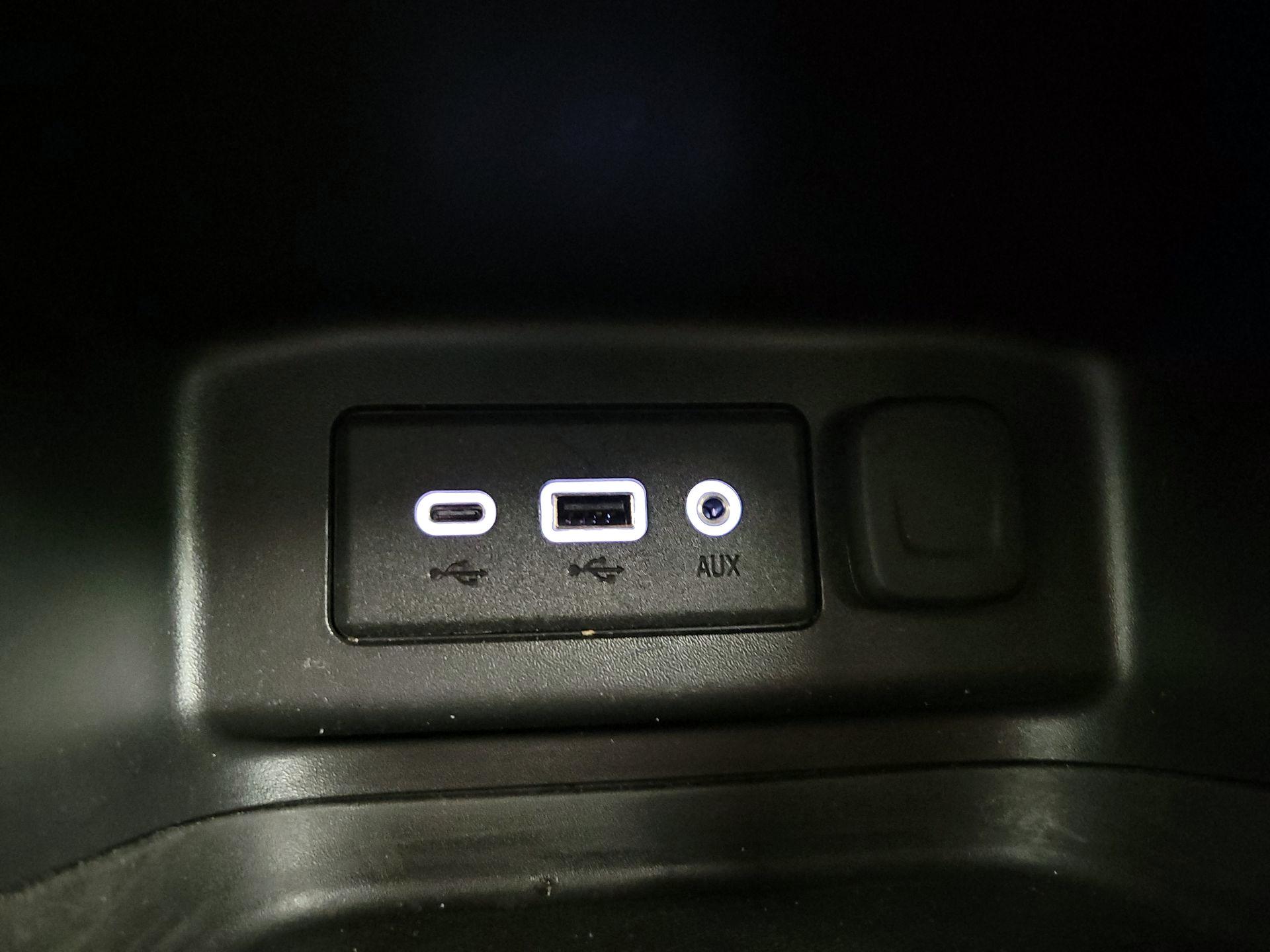 Thumbnail: 2019 Chevrolet Equinox - 18