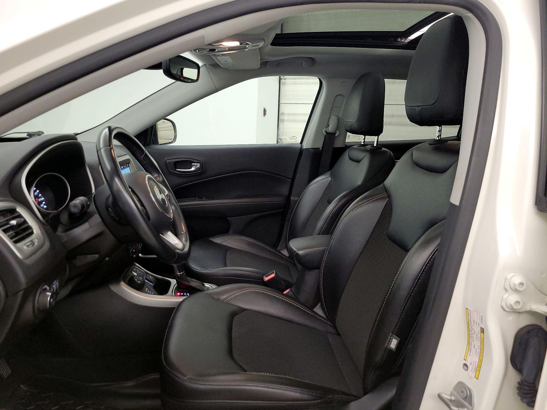 Thumbnail: 2020 Jeep Compass - 11