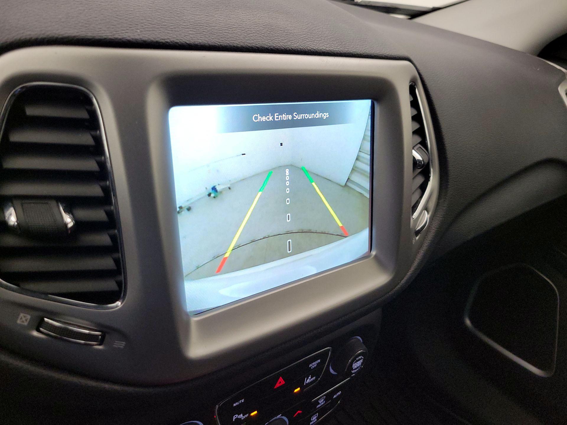 Thumbnail: 2020 Jeep Compass - 15