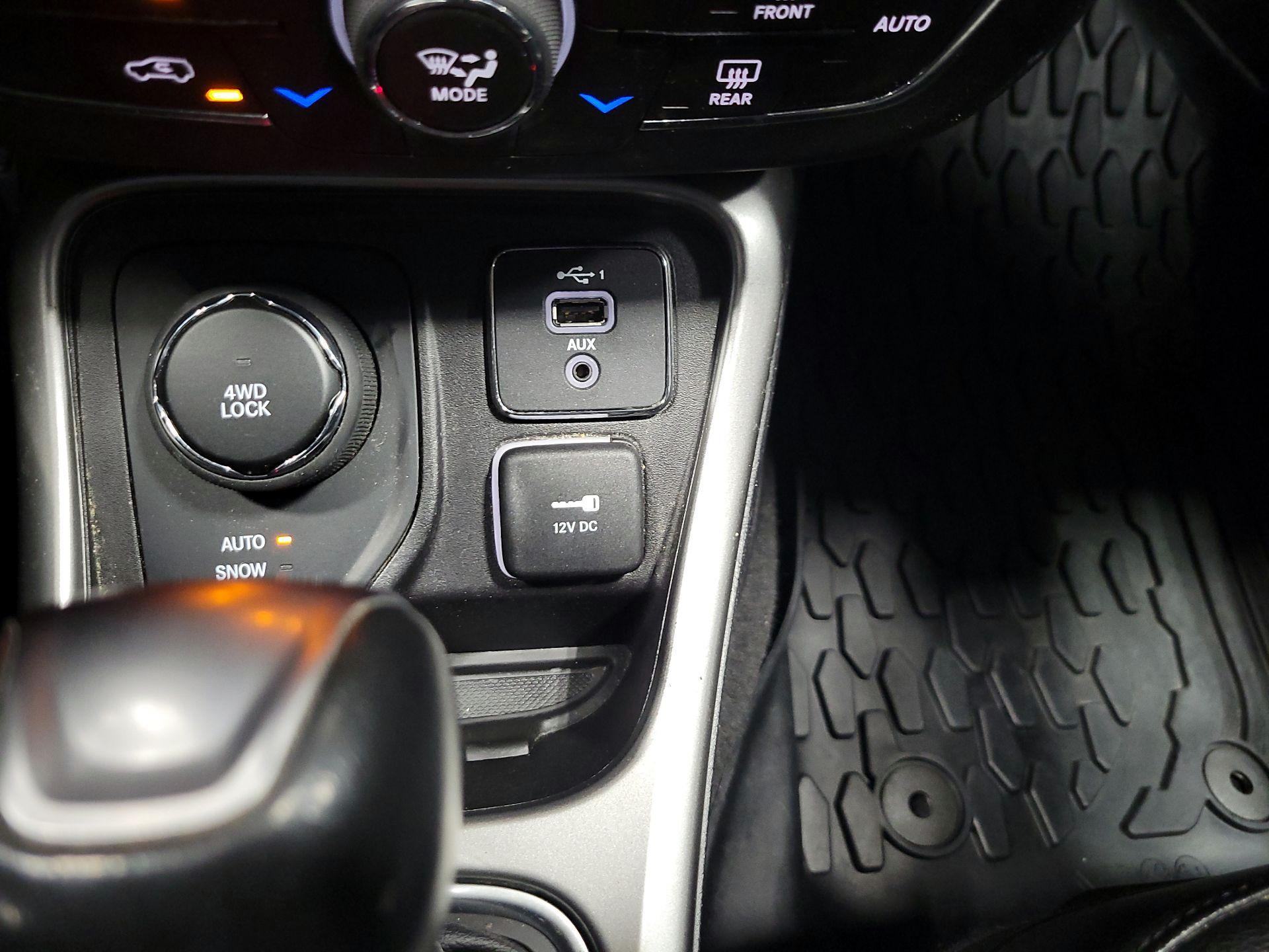 Thumbnail: 2020 Jeep Compass - 19