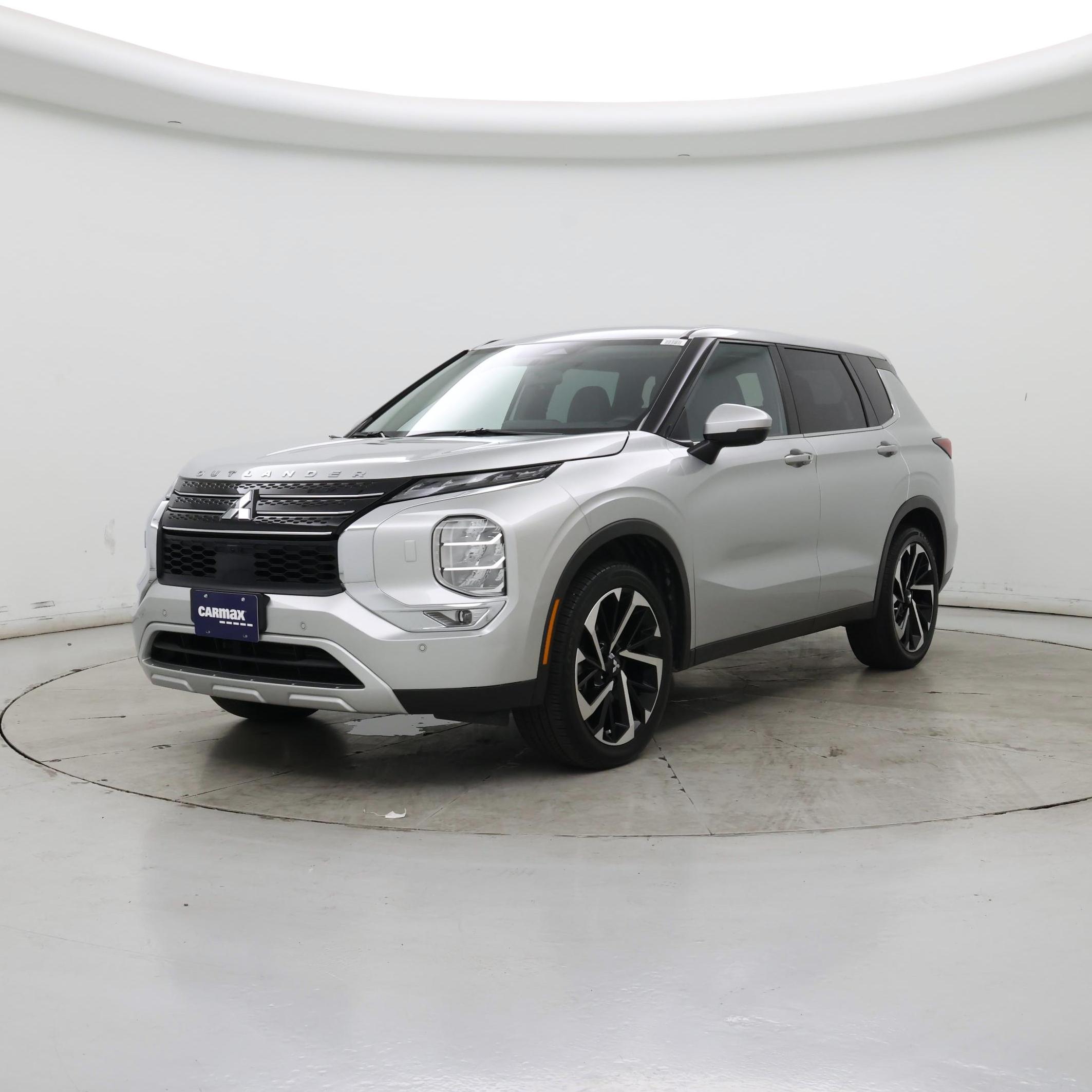 Thumbnail: 2023 Mitsubishi Outlander - 4