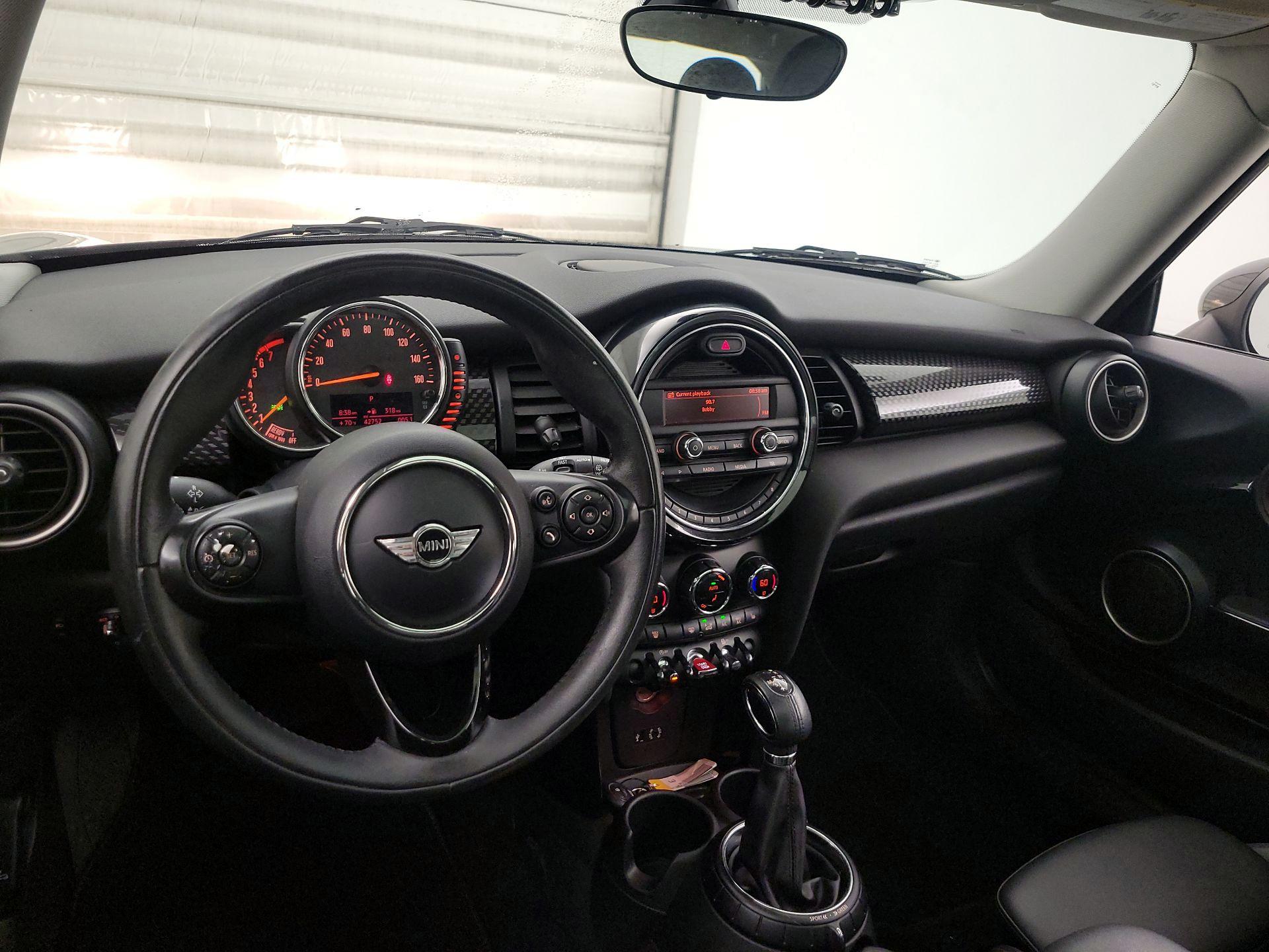 Thumbnail: 2015 MINI Cooper Hardtop - 9