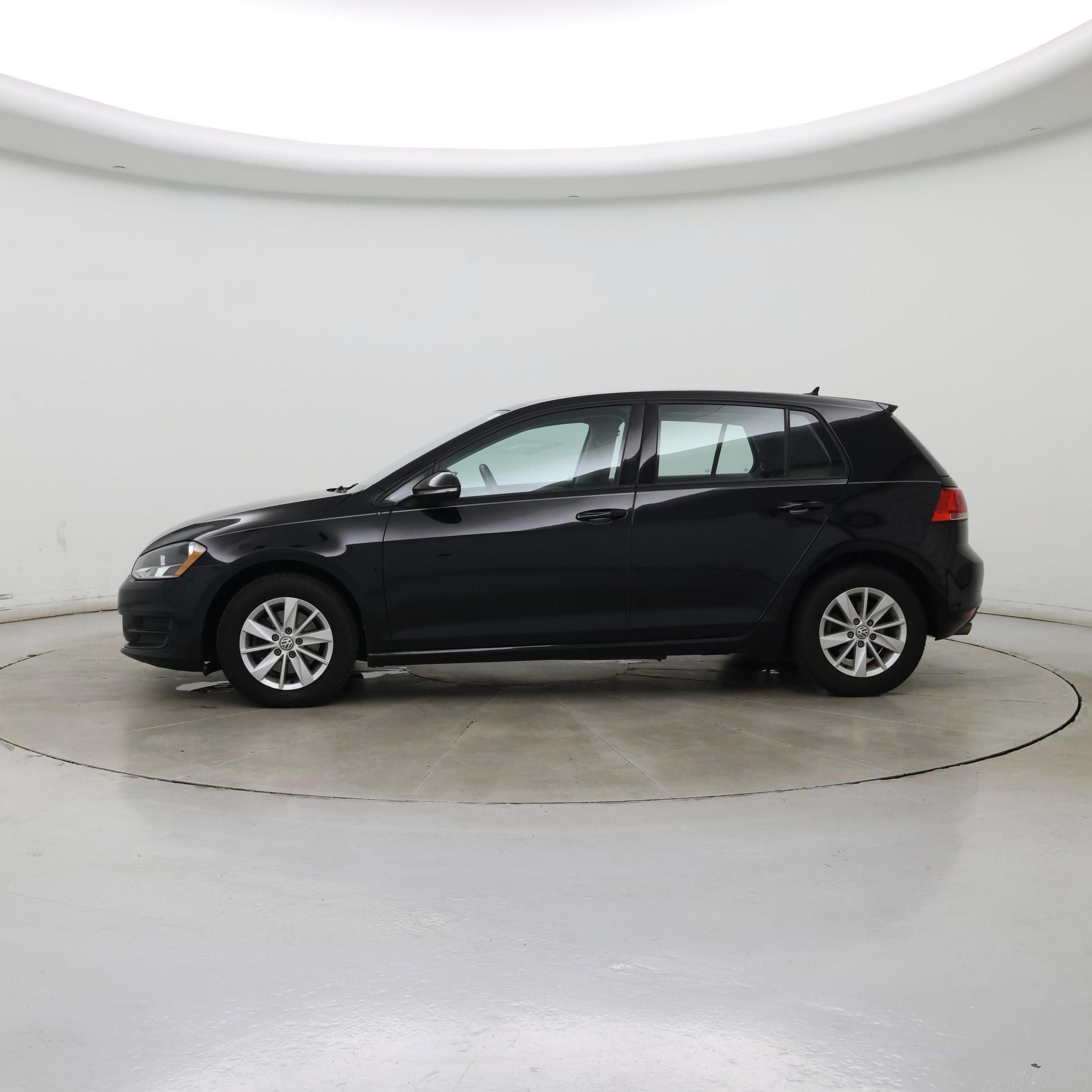Thumbnail: 2017 Volkswagen Golf - 3