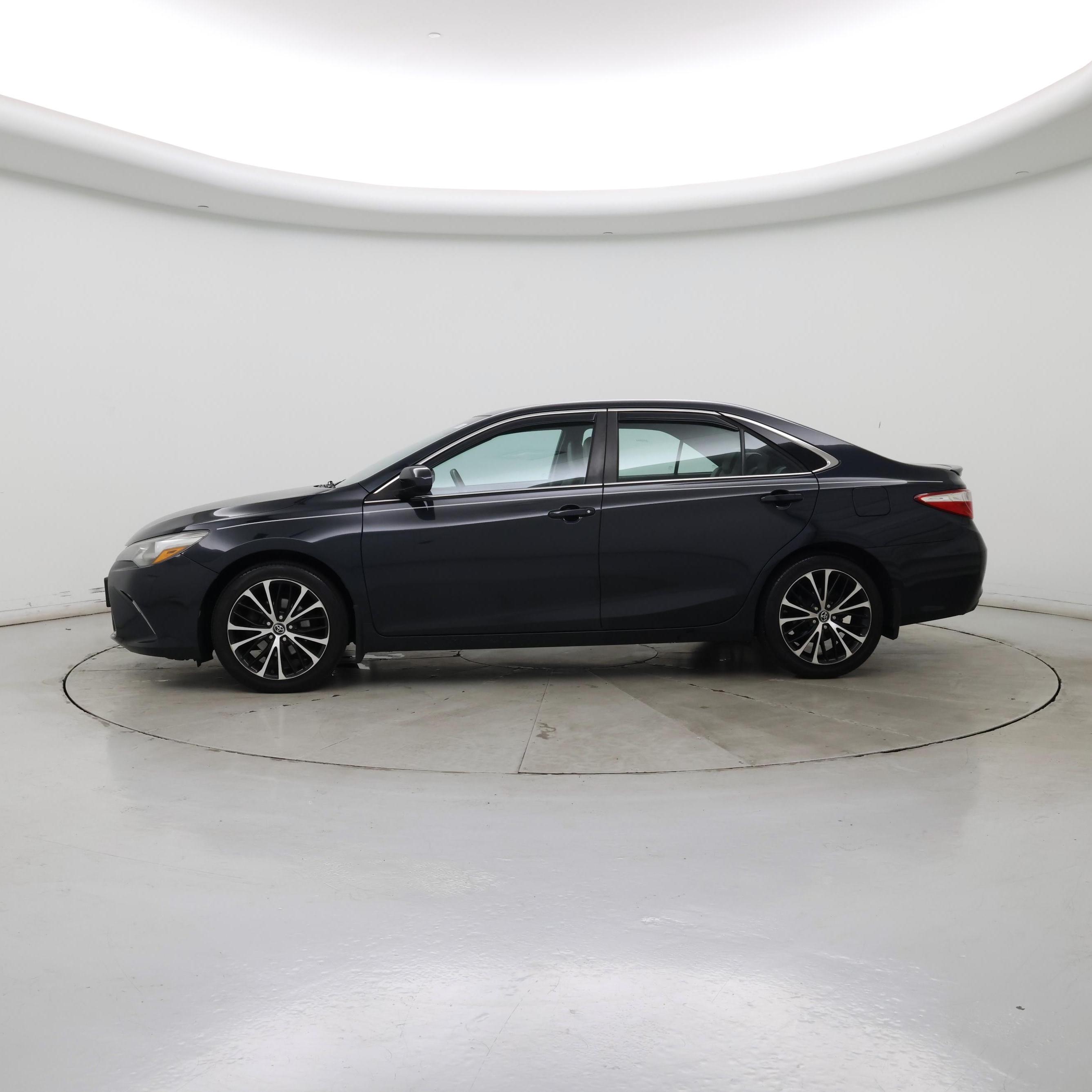 Thumbnail: 2016 Toyota Camry - 3