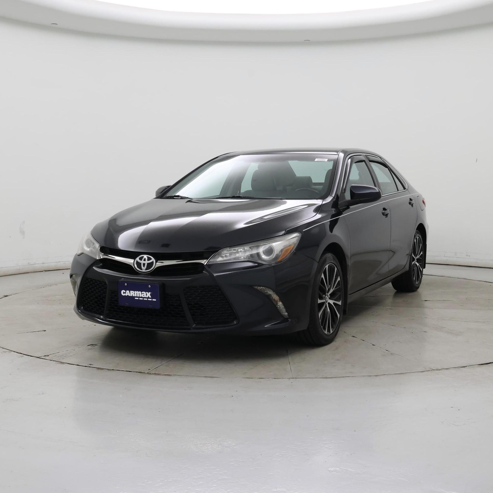 Thumbnail: 2016 Toyota Camry - 4