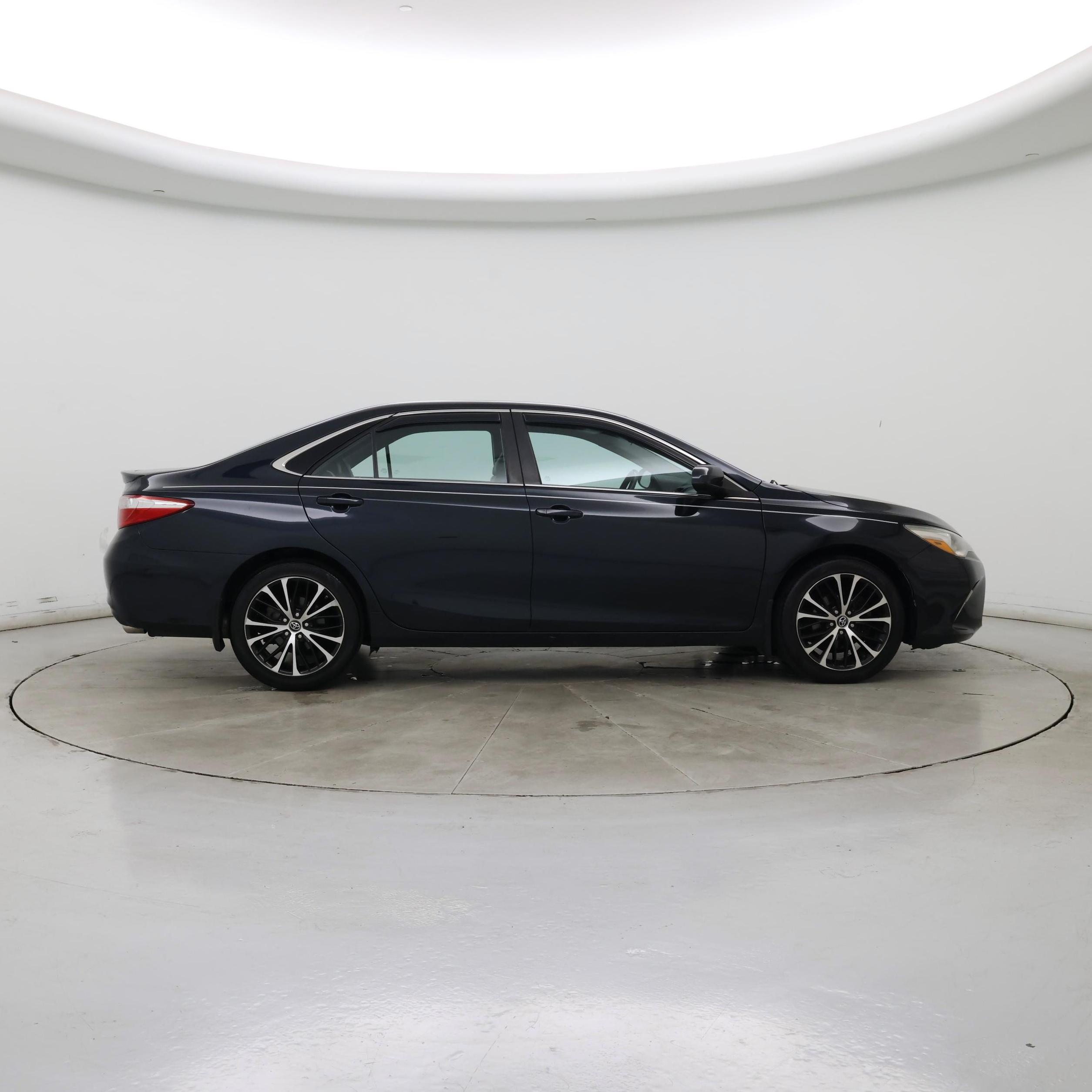 Thumbnail: 2016 Toyota Camry - 7