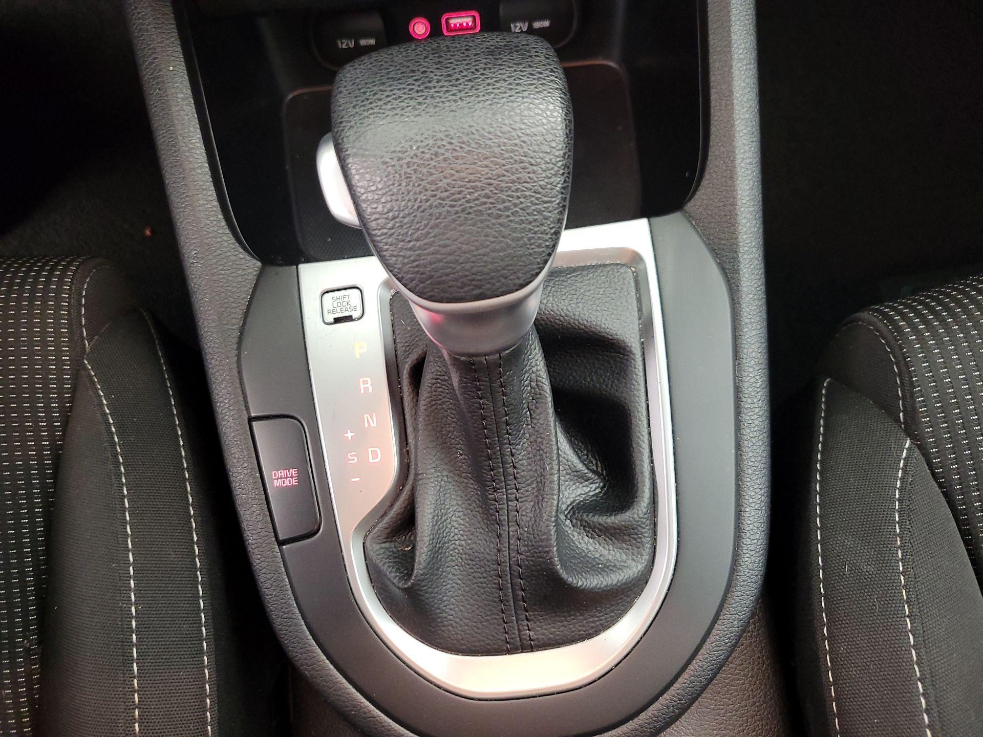 Thumbnail: 2020 Kia Forte - 17