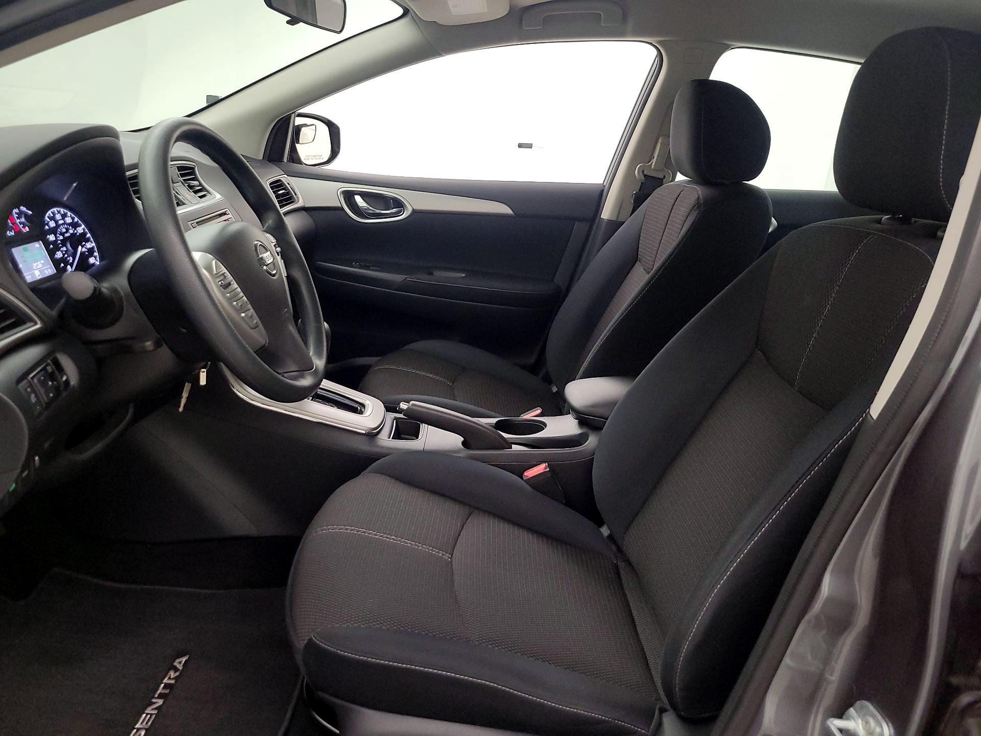 Thumbnail: 2015 Nissan Sentra - 11