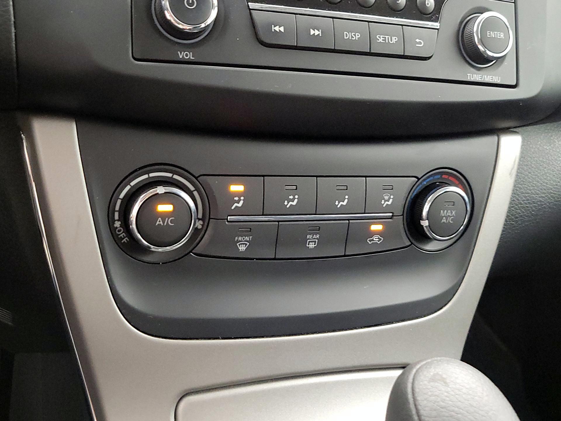 Thumbnail: 2015 Nissan Sentra - 15