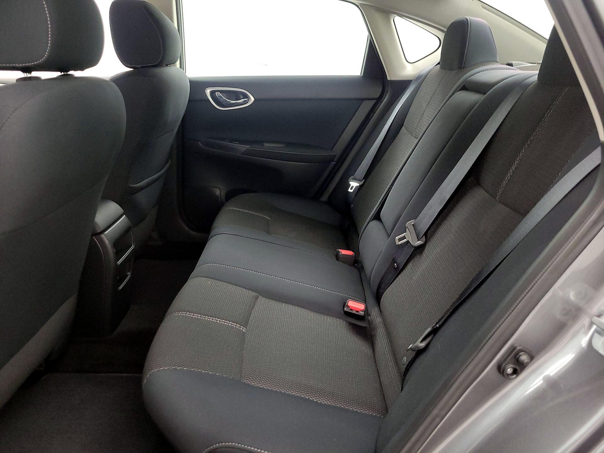 Thumbnail: 2015 Nissan Sentra - 18