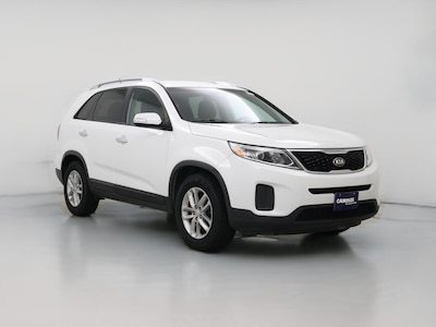White 2015 Kia Sorento LX