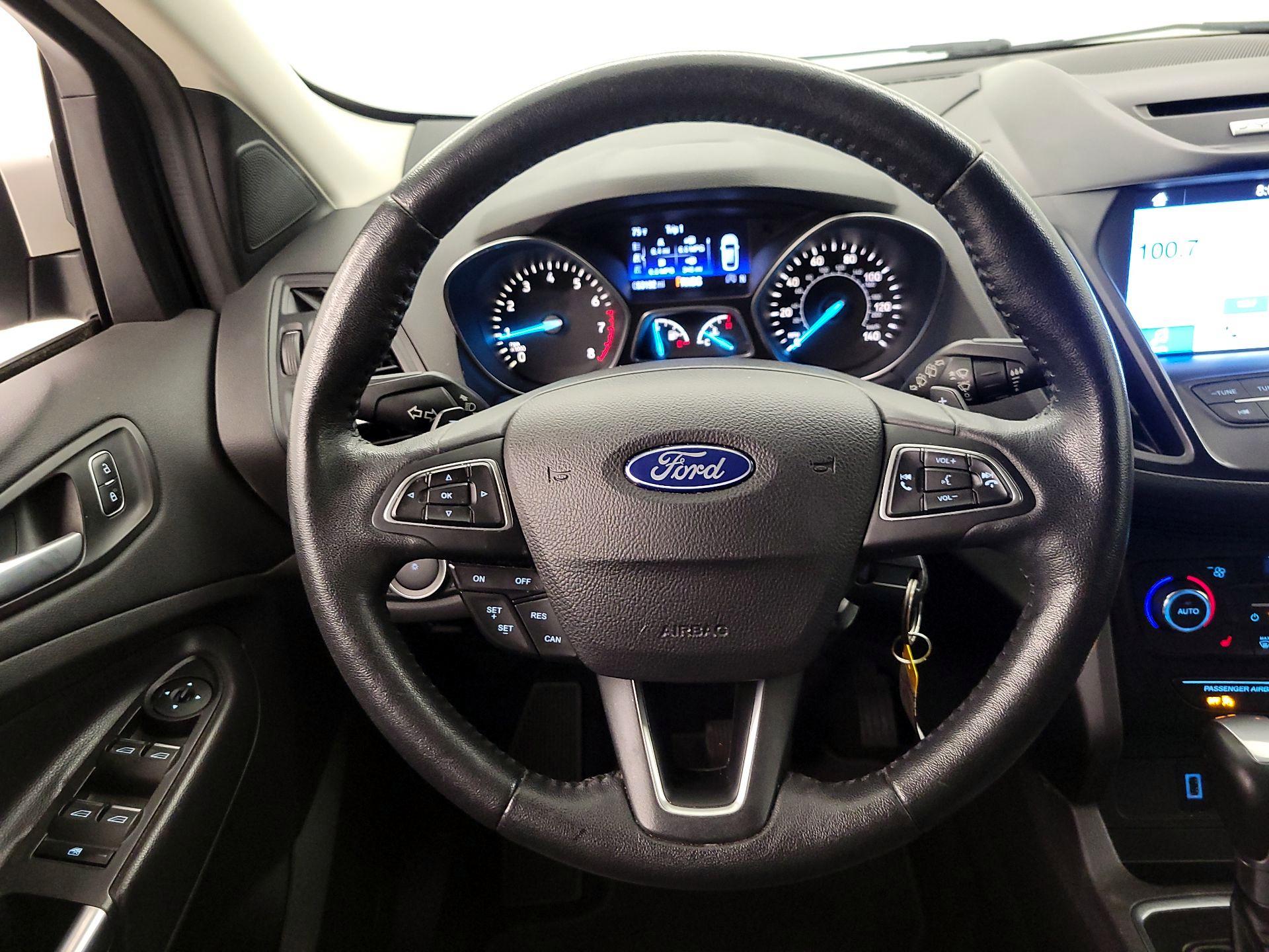 Thumbnail: 2017 Ford Escape - 10